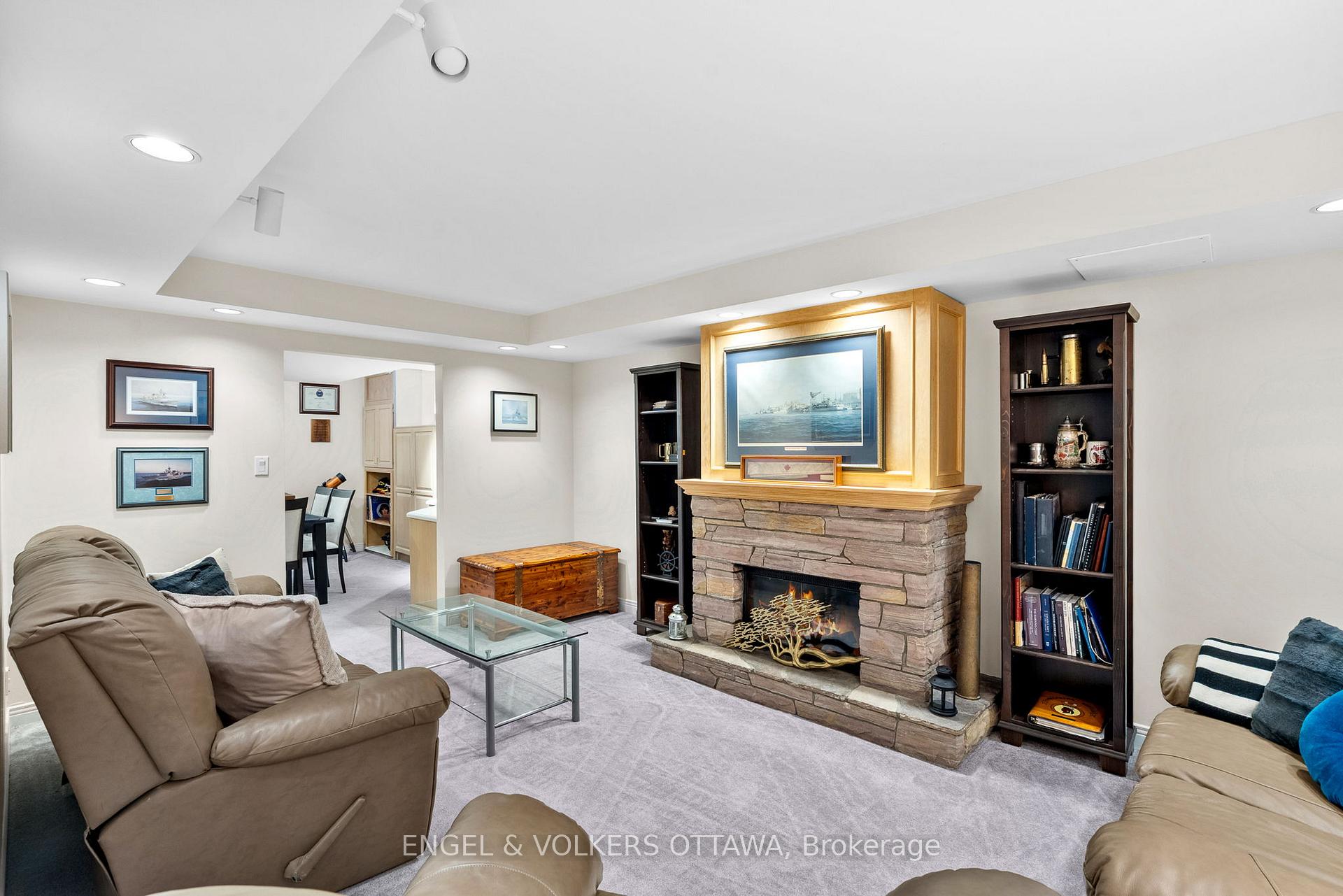 Photo 36 of 32 Merkel Drive, Ottawa, Barrhaven - Knollsbrook — HOMEH