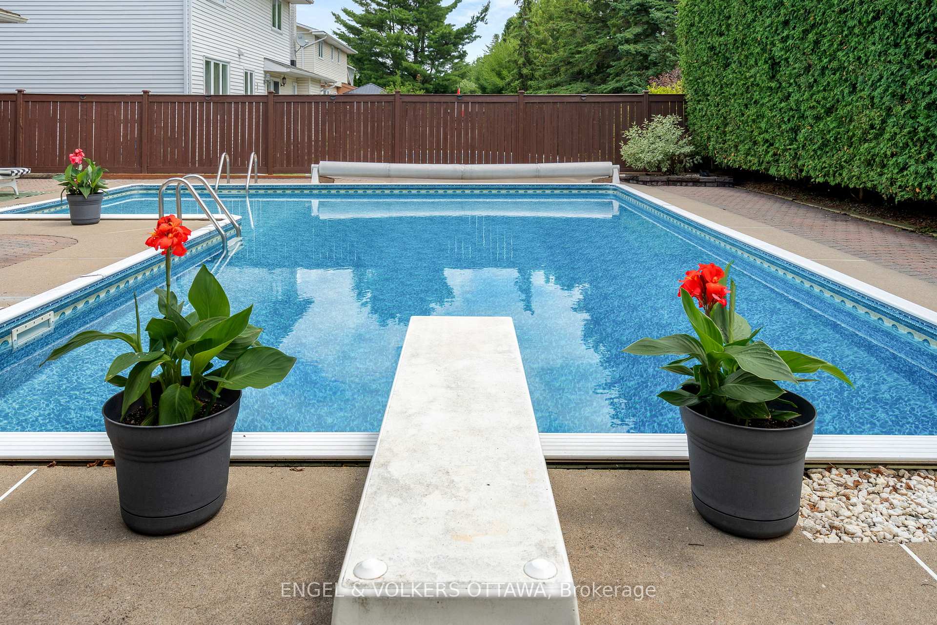 Photo 48 of 32 Merkel Drive, Ottawa, Barrhaven - Knollsbrook — HOMEH