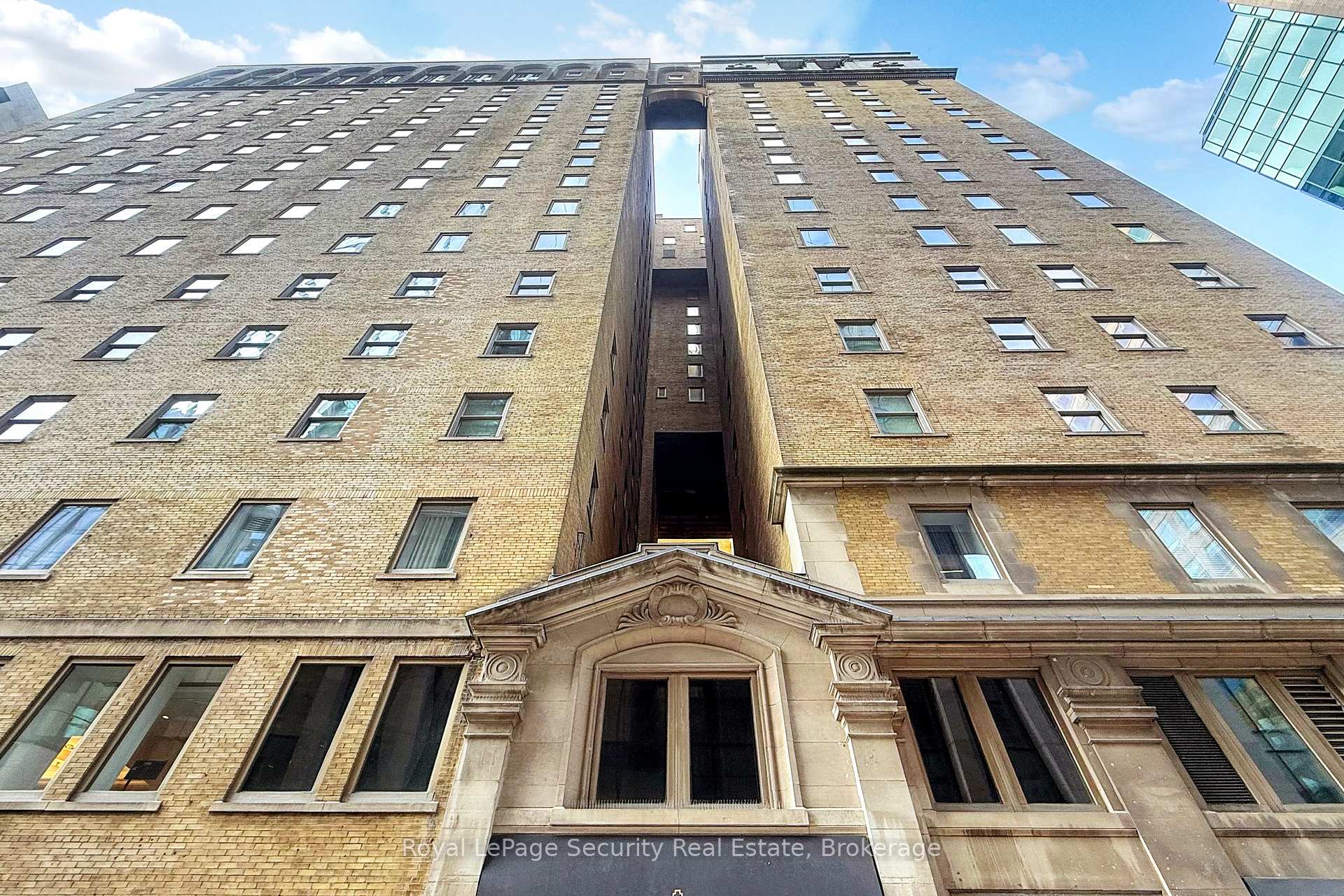 Photo 4 of Unit 323, 22 Leader Lane, Toronto, Church-Yonge Corridor — HOMEH