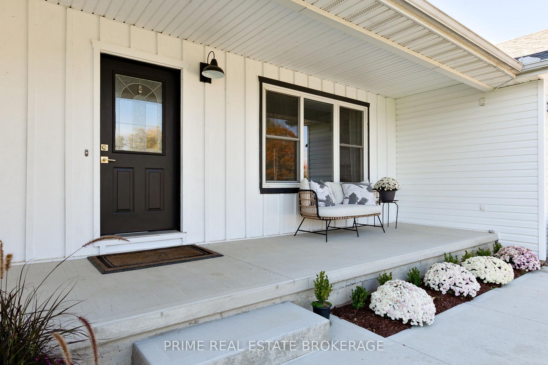 Photo 2 of 8865 Iona Road, Dutton/Dunwich, Iona — HOMEH