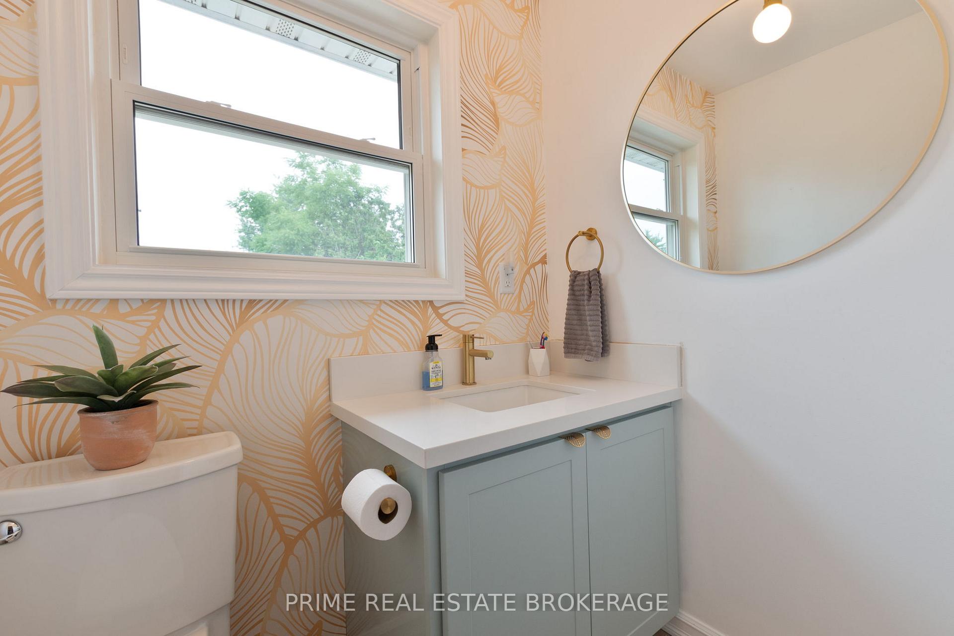 Photo 18 of 8865 Iona Road, Dutton/Dunwich, Iona — HOMEH