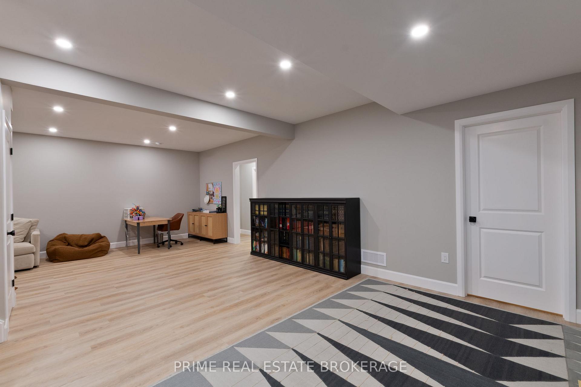 Photo 29 of 8865 Iona Road, Dutton/Dunwich, Iona — HOMEH