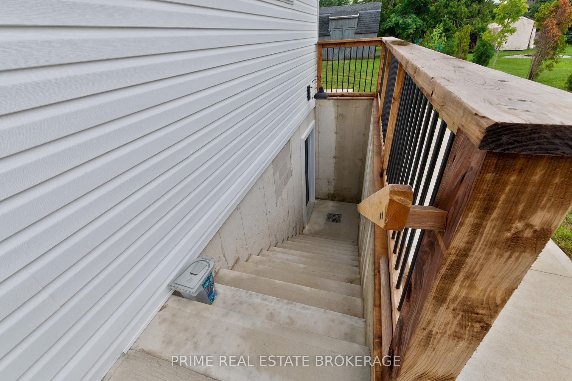 Photo 48 of 8865 Iona Road, Dutton/Dunwich, Iona — HOMEH