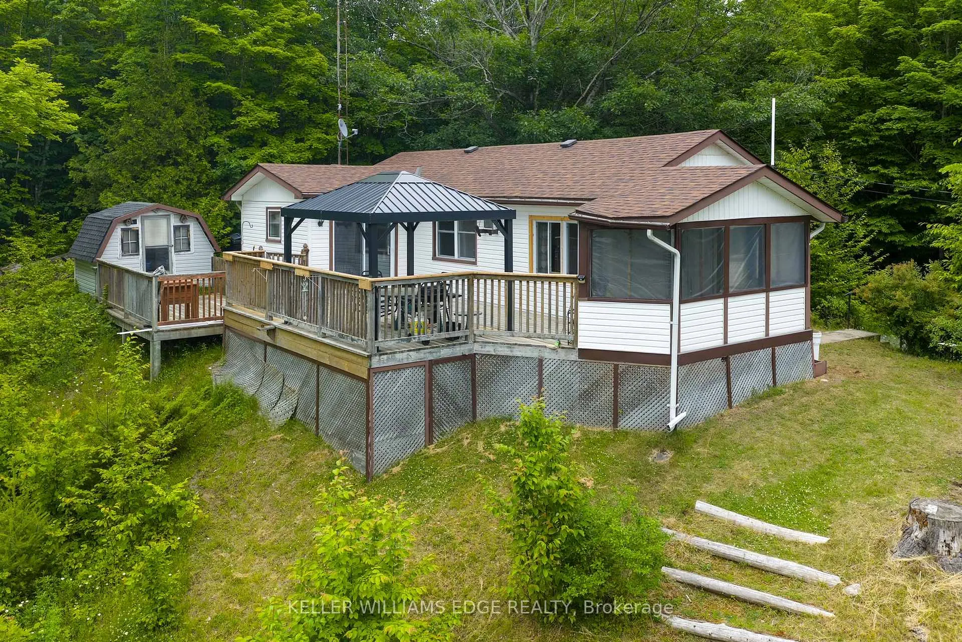 Front of 1180 Guigue Road