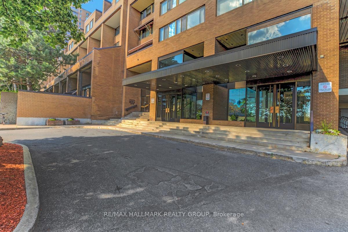 Photo 2 of Unit 632, 515 St Laurent Boulevard, Ottawa, Viscount Alexander Park — HOMEH