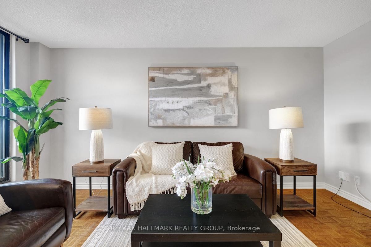 Photo 11 of Unit 632, 515 St Laurent Boulevard, Ottawa, Viscount Alexander Park — HOMEH