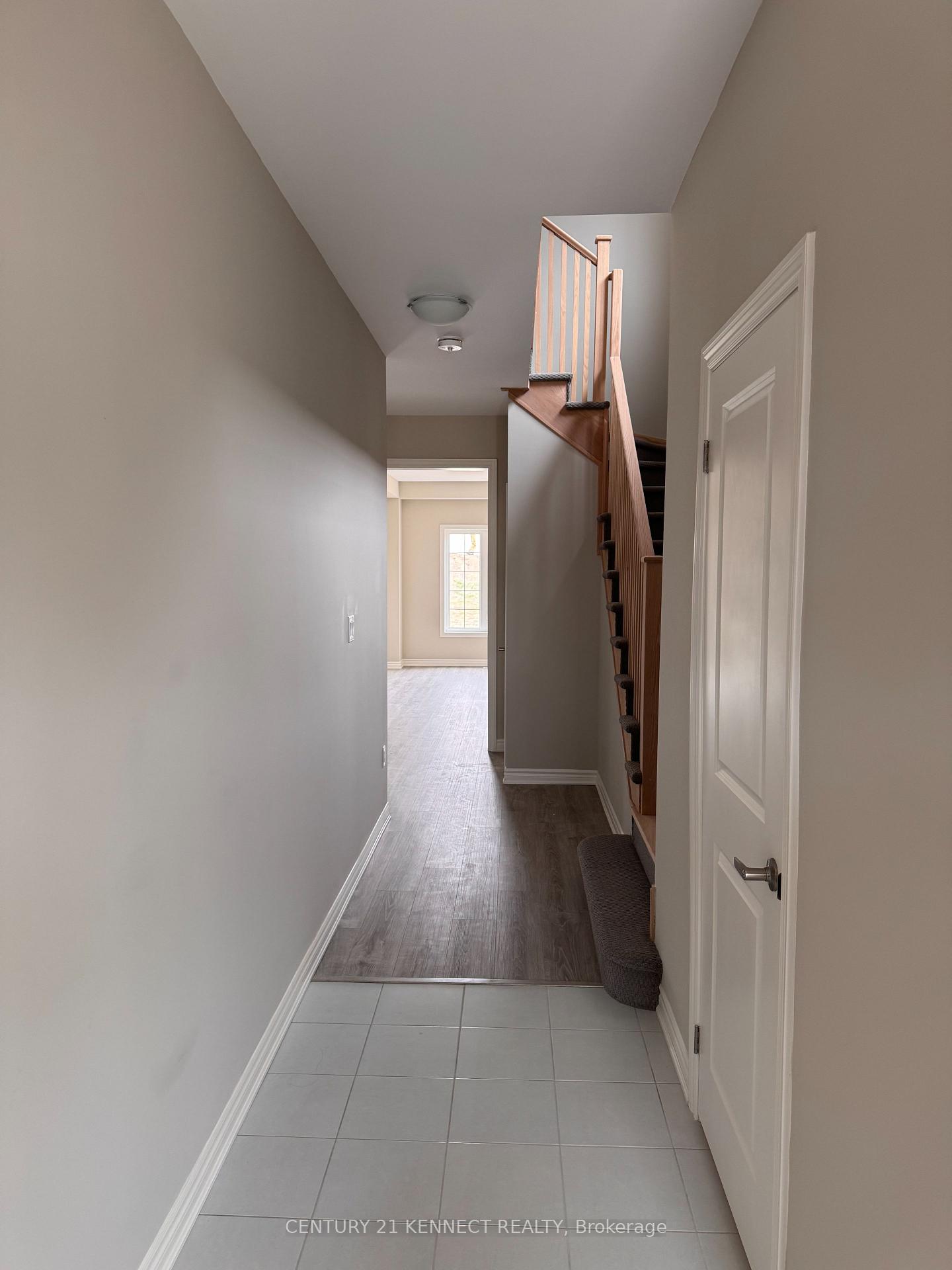 Photo 2 of 280 Springfield Crescent, Clearview, Stayner — HOMEH