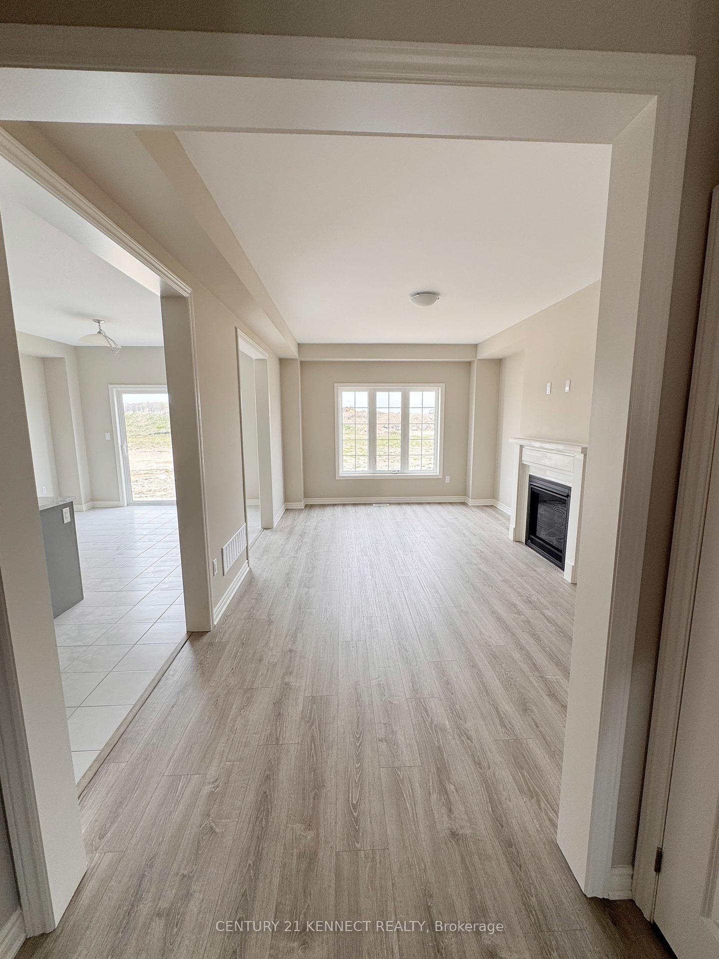 Photo 4 of 280 Springfield Crescent, Clearview, Stayner — HOMEH