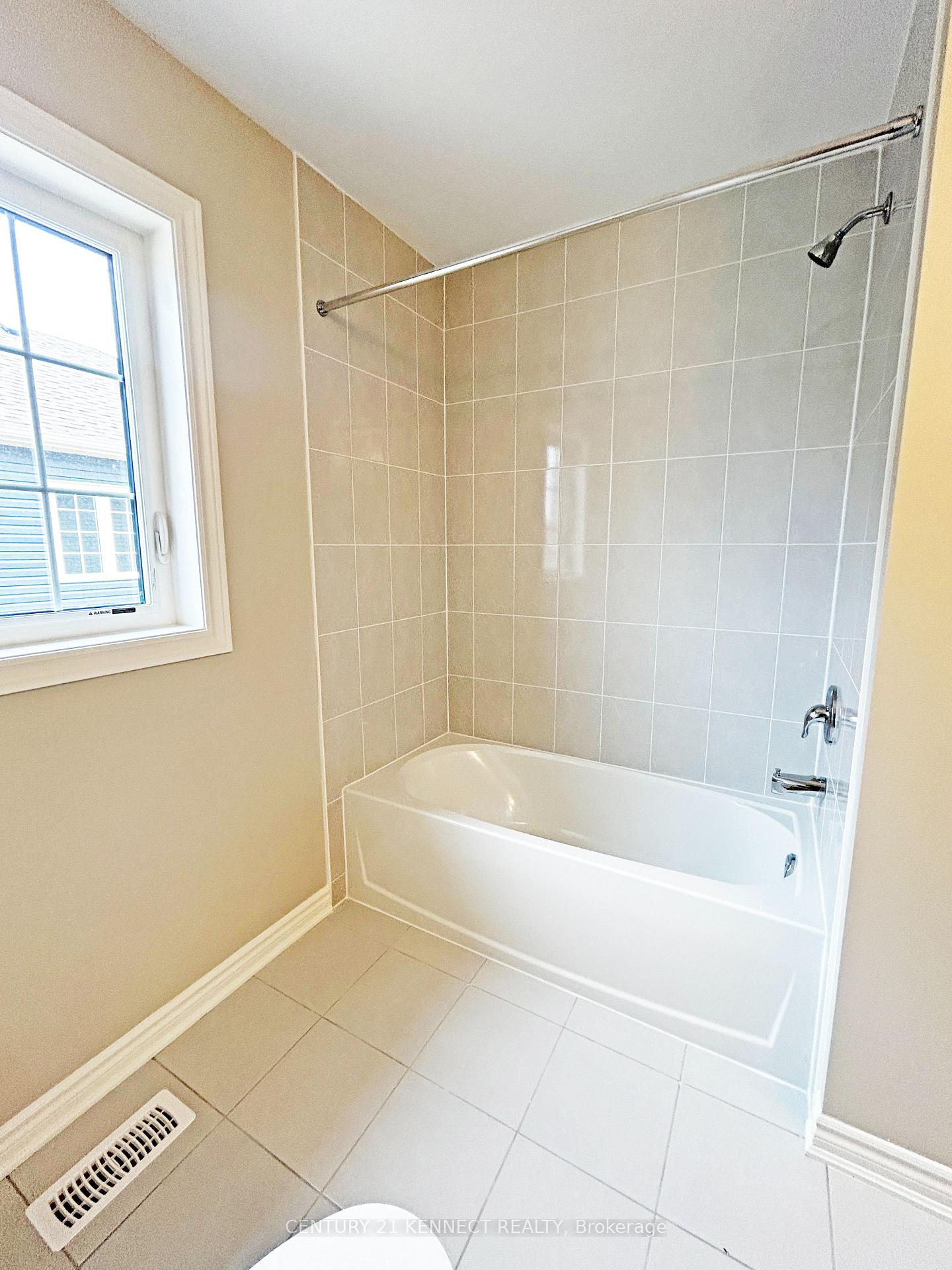 Photo 14 of 280 Springfield Crescent, Clearview, Stayner — HOMEH