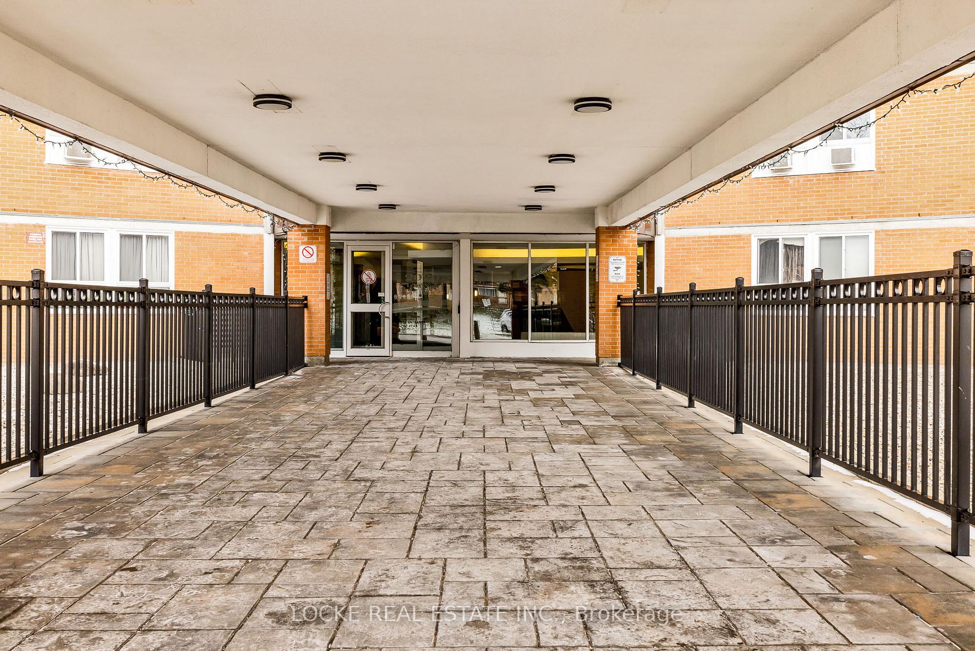 Photo 2 of Unit 918, 2020 Jasmine Crescent, Ottawa, Beacon Hill South — HOMEH
