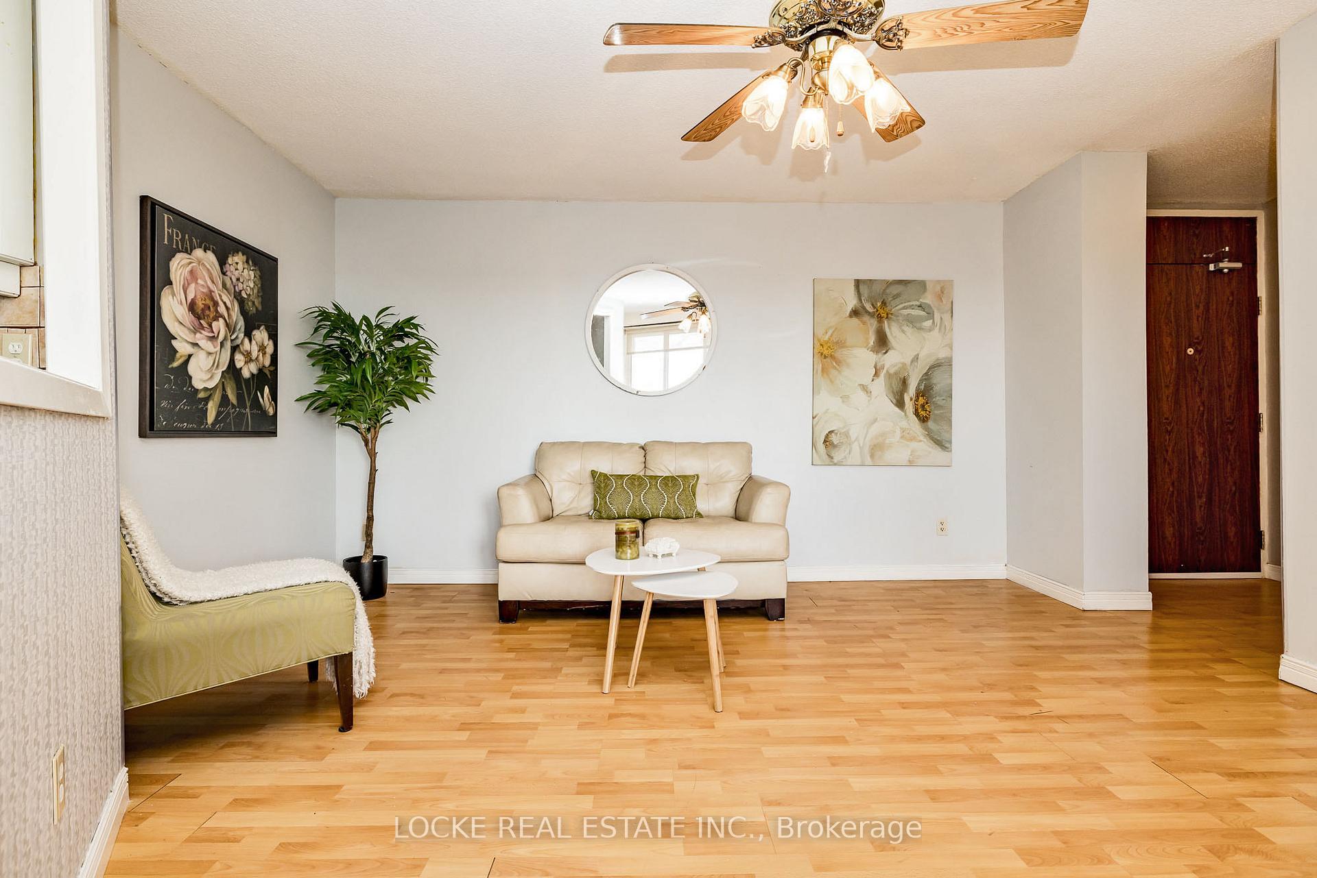 Photo 4 of Unit 918, 2020 Jasmine Crescent, Ottawa, Beacon Hill South — HOMEH