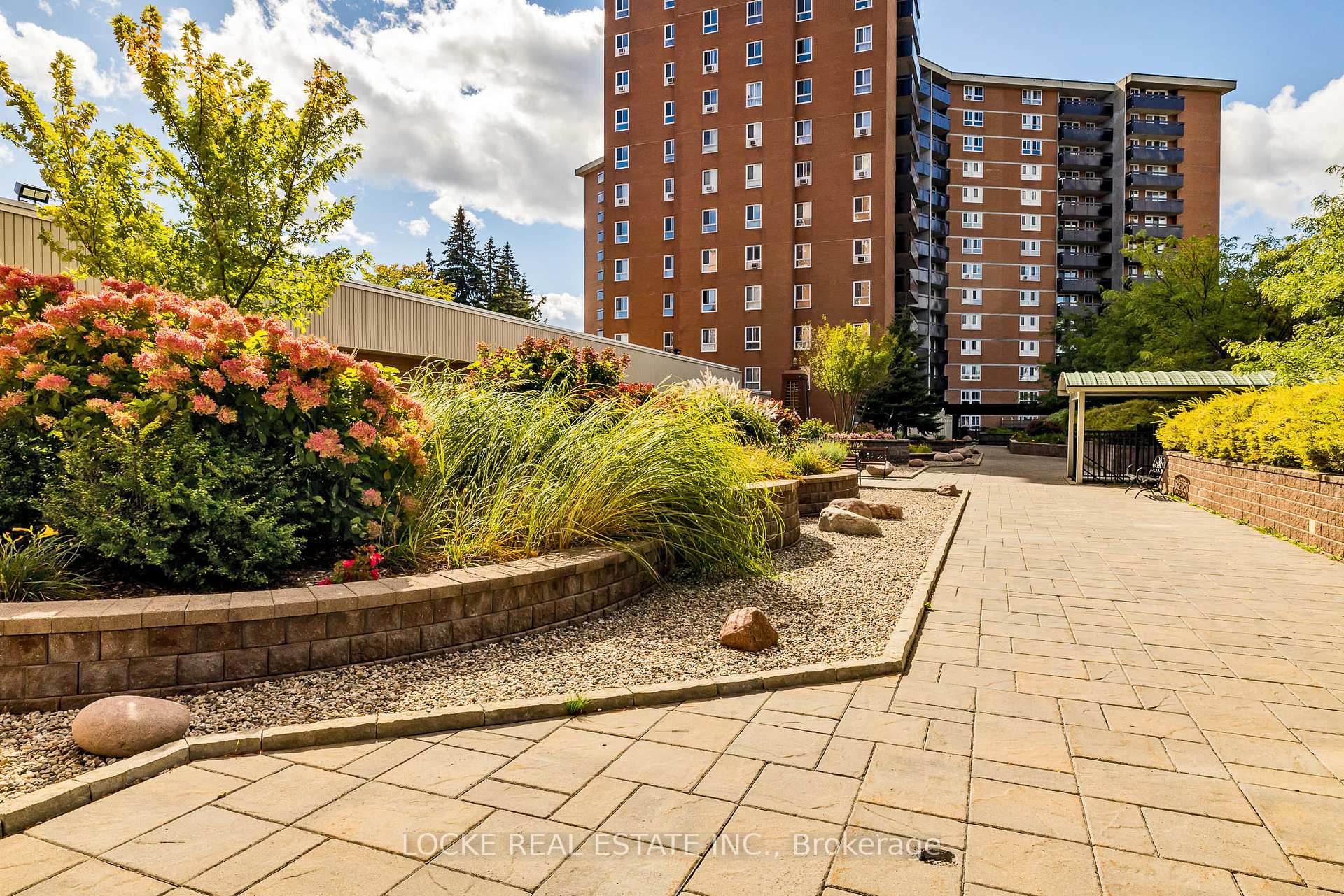Photo 26 of Unit 918, 2020 Jasmine Crescent, Ottawa, Beacon Hill South — HOMEH