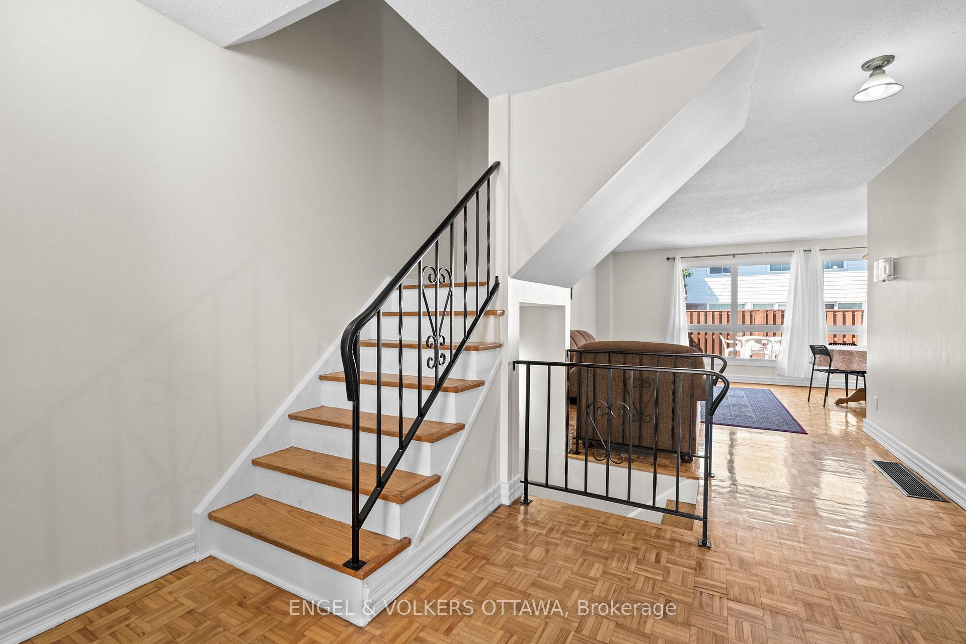 Photo 5 of 189 Birch Hill Private, Ottawa, Carson Meadows — HOMEH