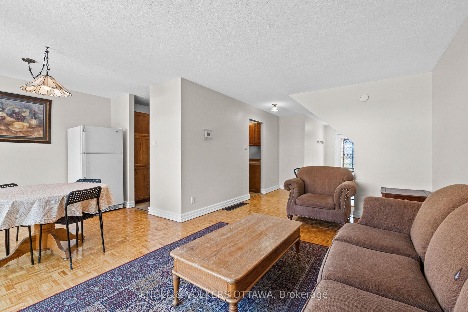 Photo 8 of 189 Birch Hill Private, Ottawa, Carson Meadows — HOMEH