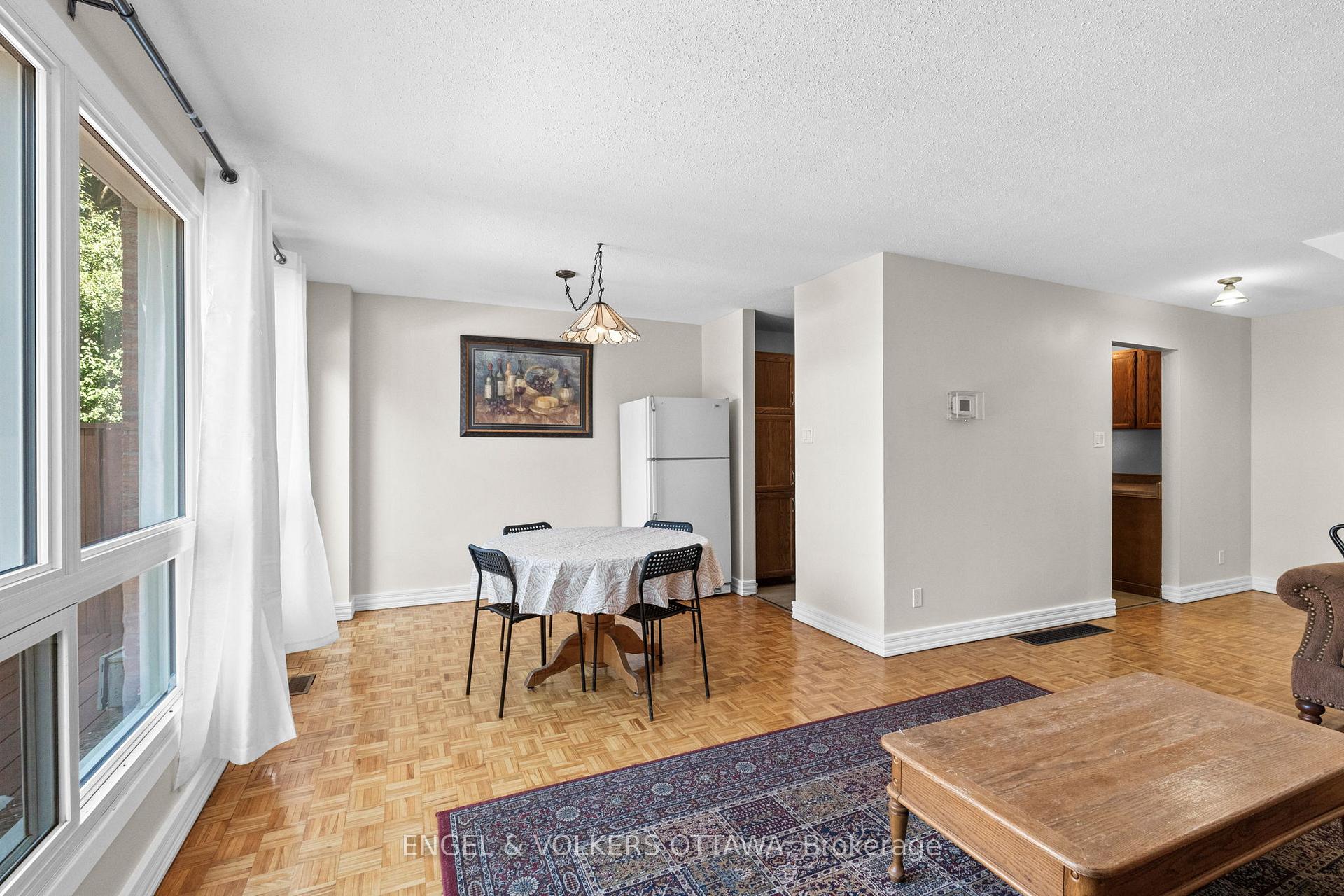 Photo 9 of 189 Birch Hill Private, Ottawa, Carson Meadows — HOMEH