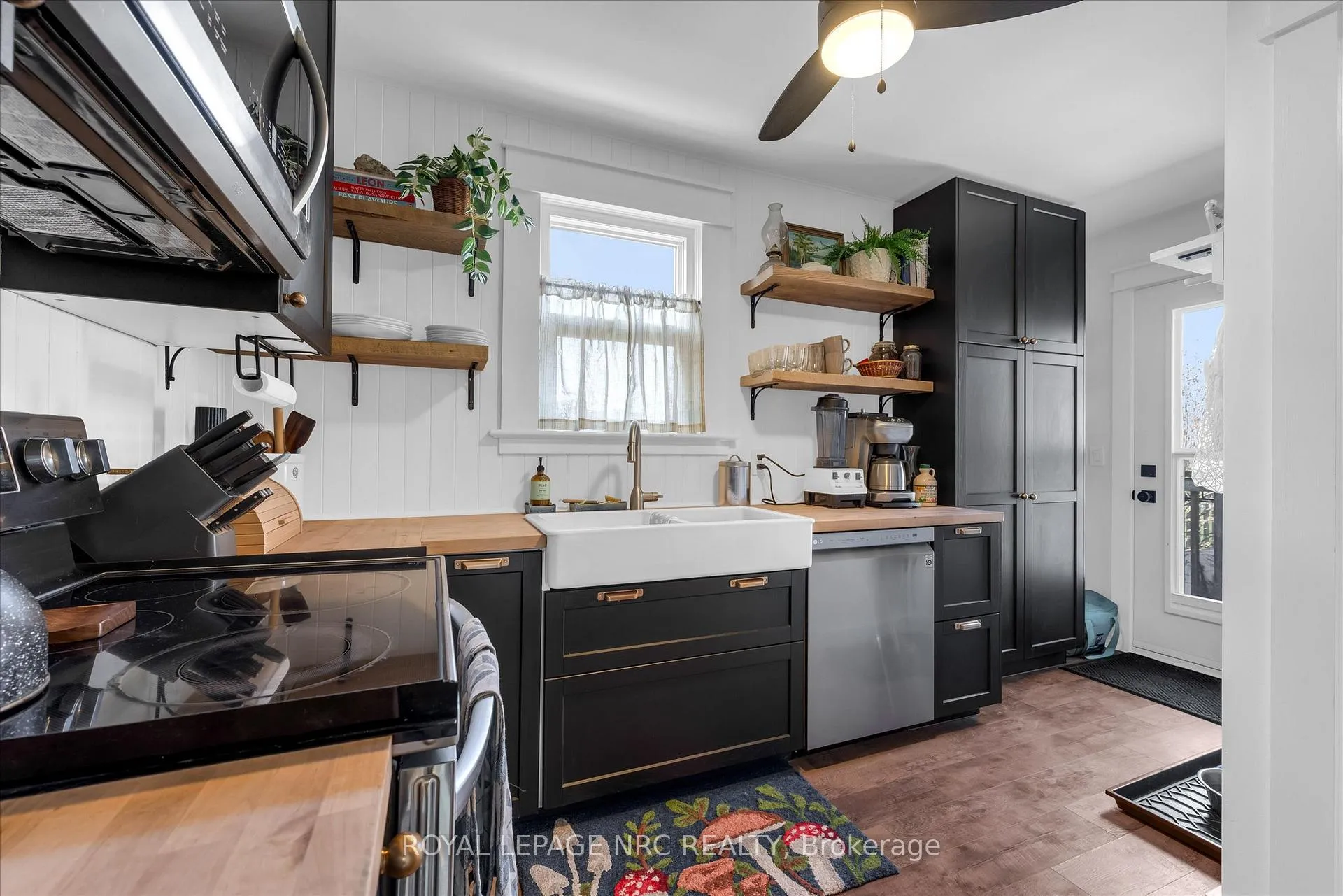 Photo 10 of 16 Mcdonald Avenue, Thorold, Thorold Downtown — HOMEH