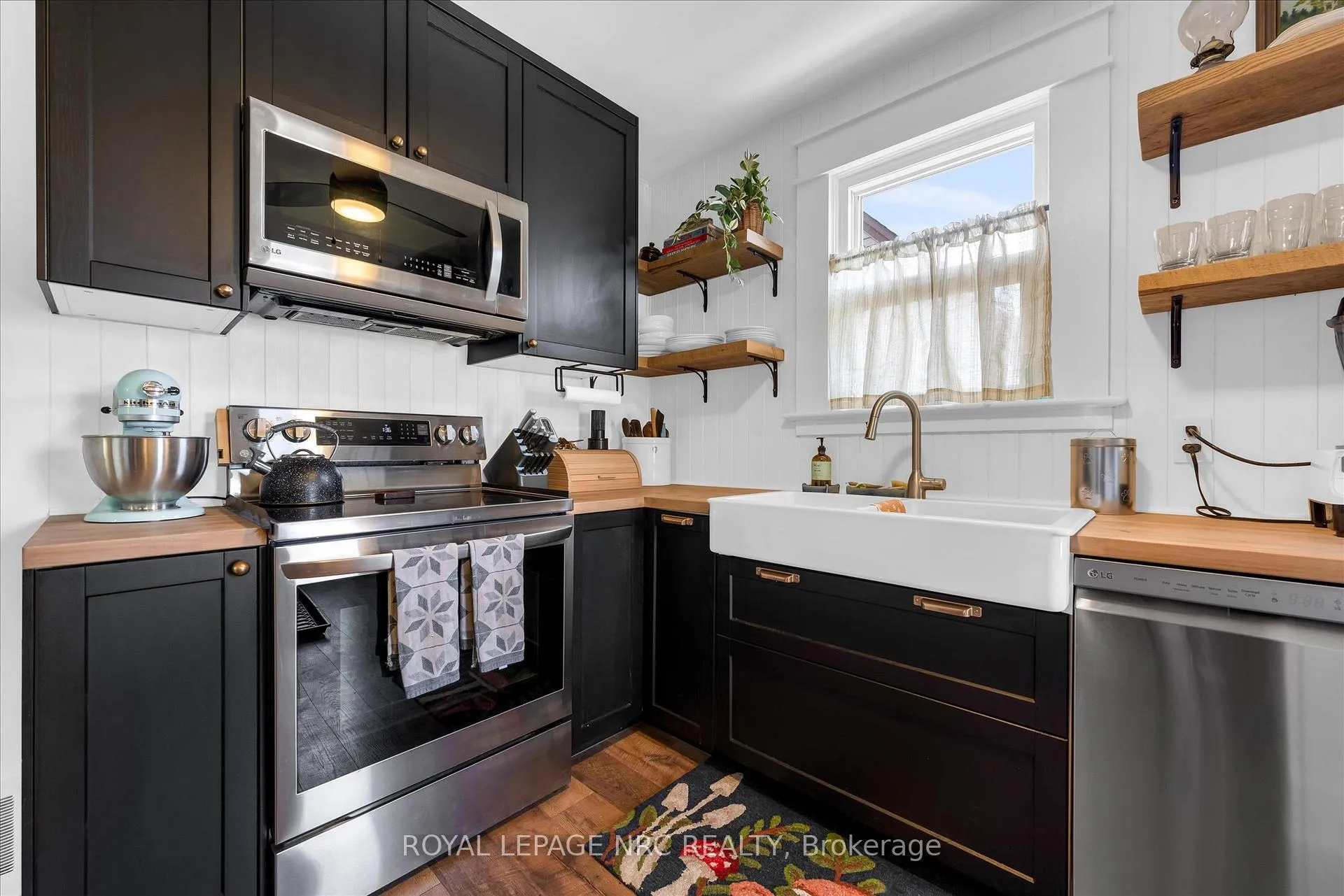 Photo 11 of 16 Mcdonald Avenue, Thorold, Thorold Downtown — HOMEH