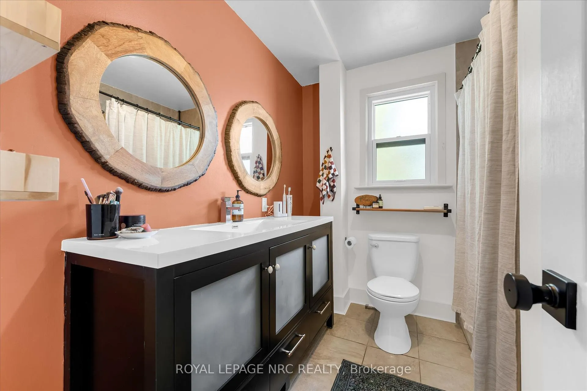 Photo 19 of 16 Mcdonald Avenue, Thorold, Thorold Downtown — HOMEH
