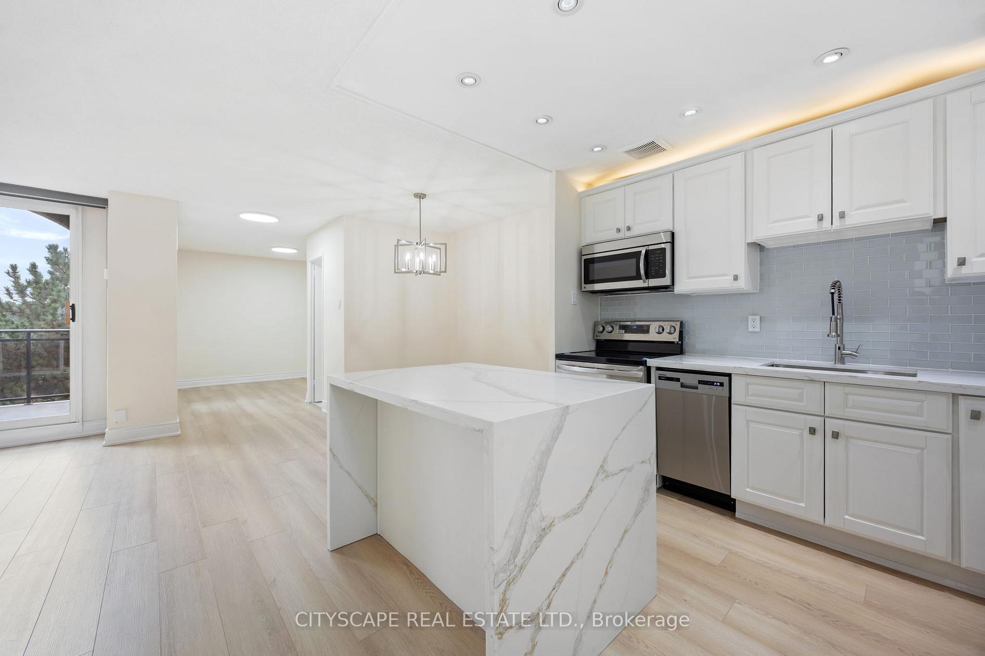 Photo 1 of Unit 301, 16 Elgin Street, Markham, Thornhill — HOMEH