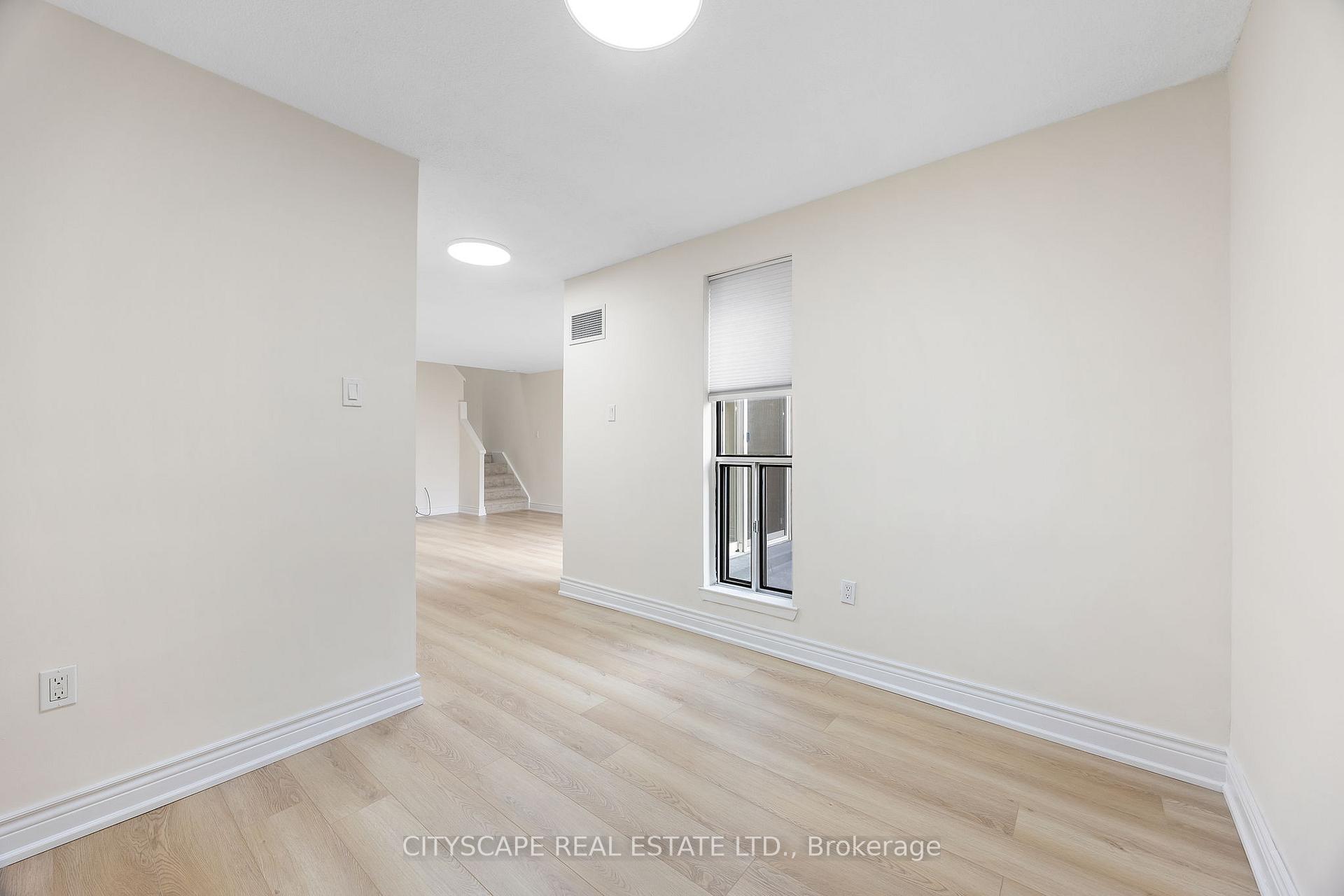 Photo 12 of Unit 301, 16 Elgin Street, Markham, Thornhill — HOMEH
