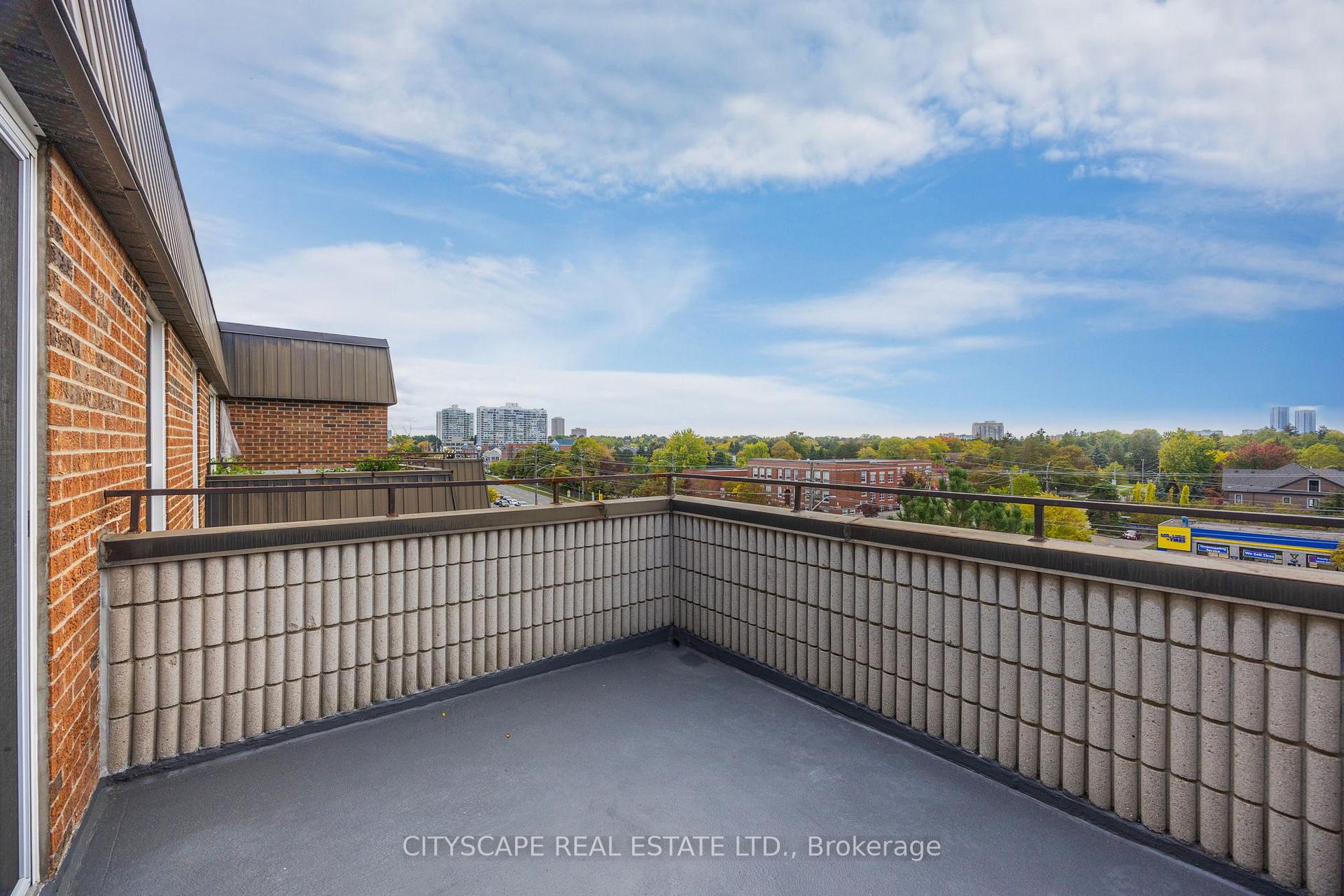 Photo 18 of Unit 301, 16 Elgin Street, Markham, Thornhill — HOMEH
