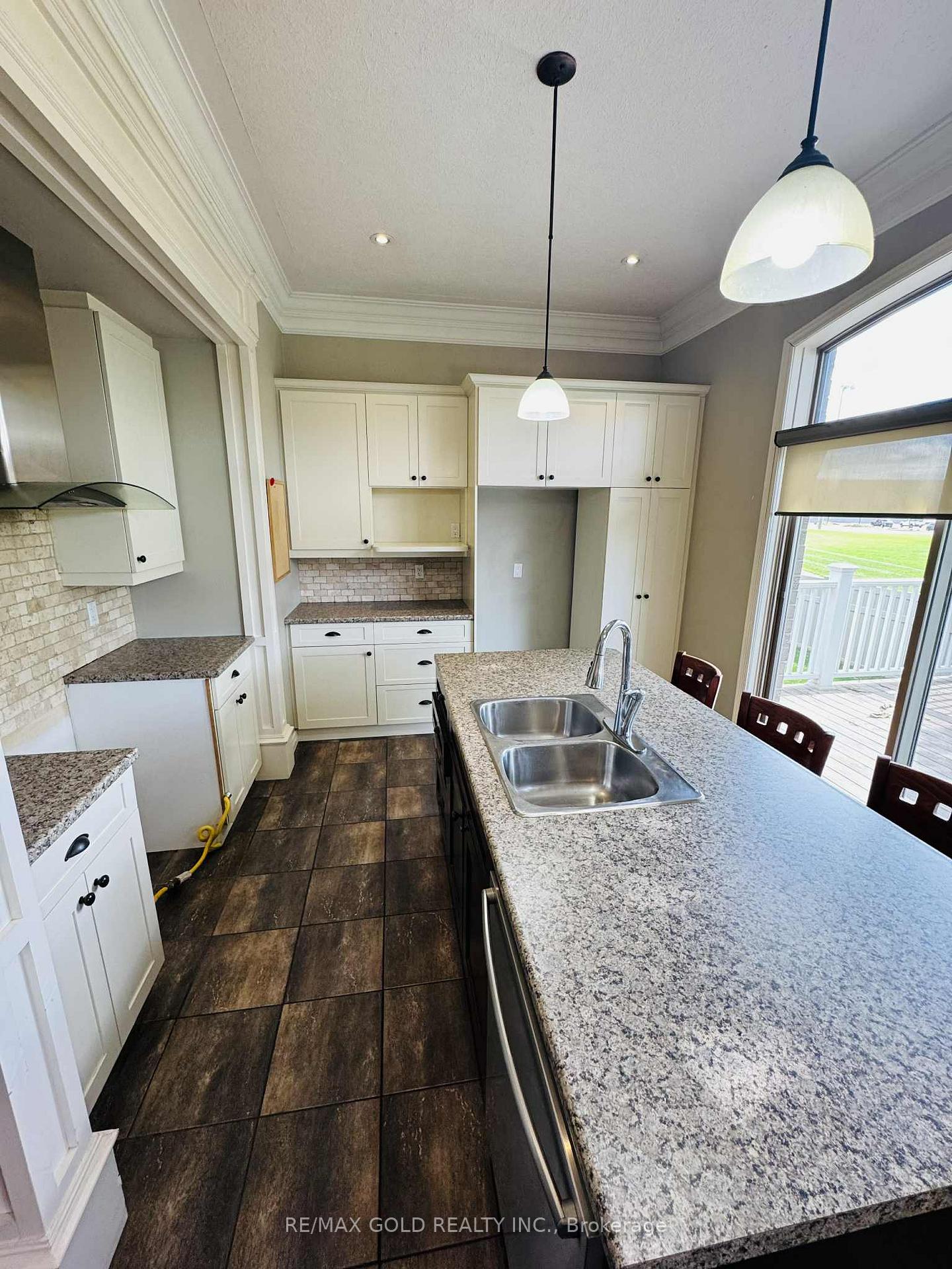 Photo 24 of Unit #10, 68 Fairview Drive, Brantford — HOMEH