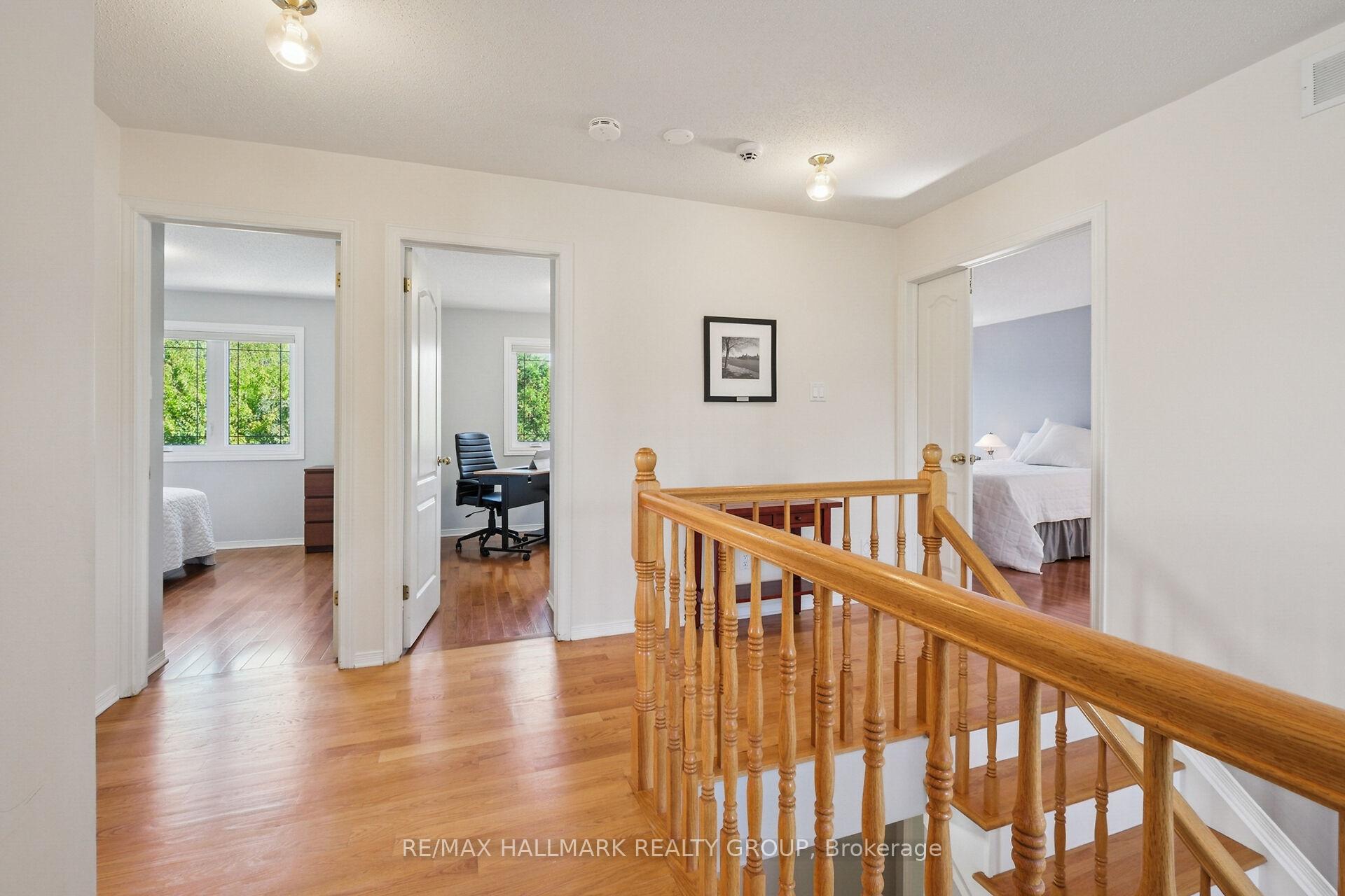 Photo 16 of 3034 Courtyard Crescent, Ottawa, Upper Hunt Club — HOMEH