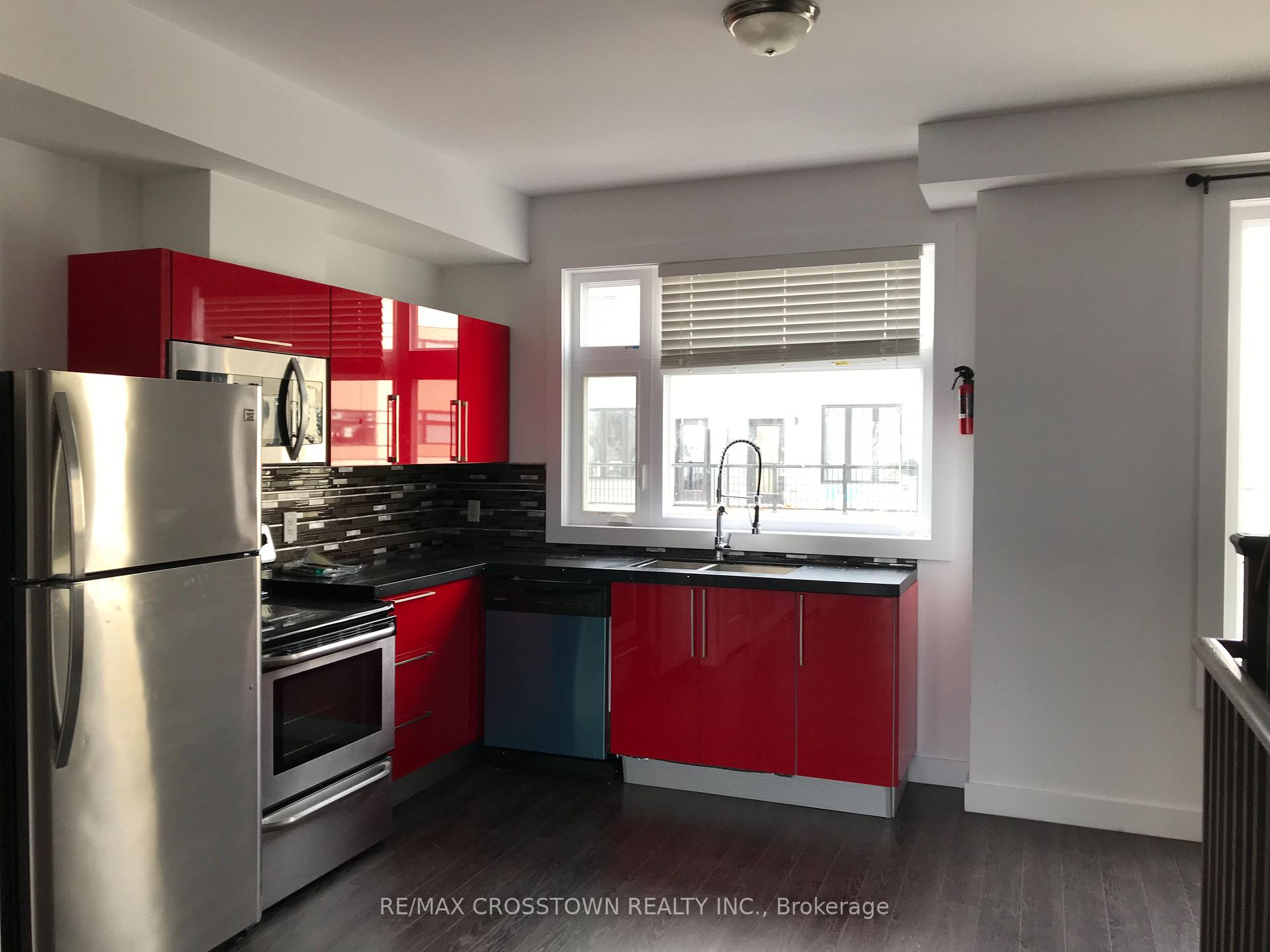 Photo 2 of Unit 20, 540 Essa Road, Barrie, Holly — HOMEH