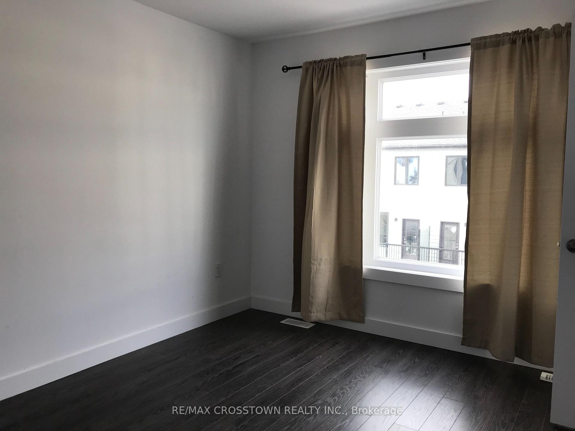 Photo 8 of Unit 20, 540 Essa Road, Barrie, Holly — HOMEH