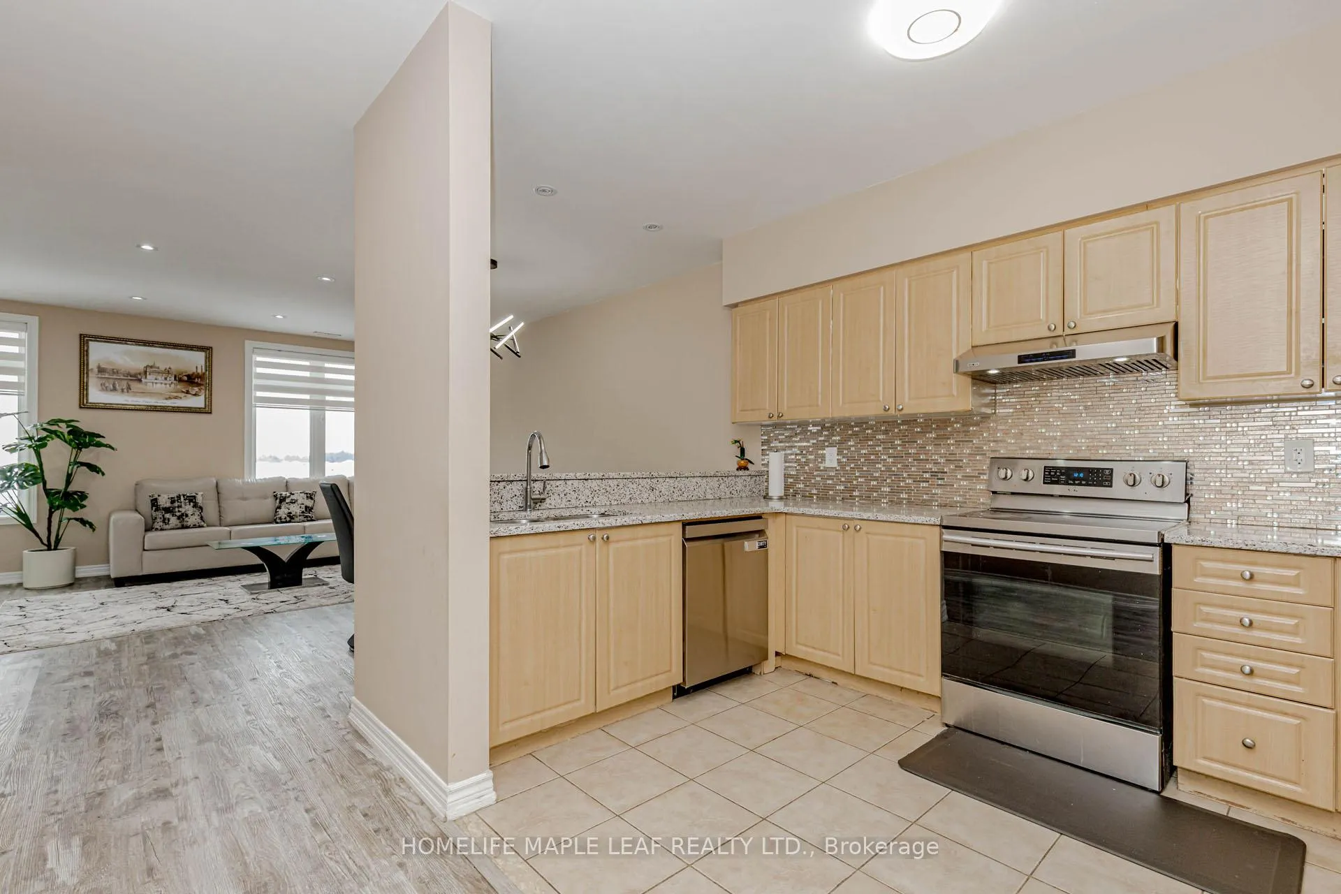 Photo 13 of Unit 404, 7340 Markham Road, Markham, Middlefield — HOMEH