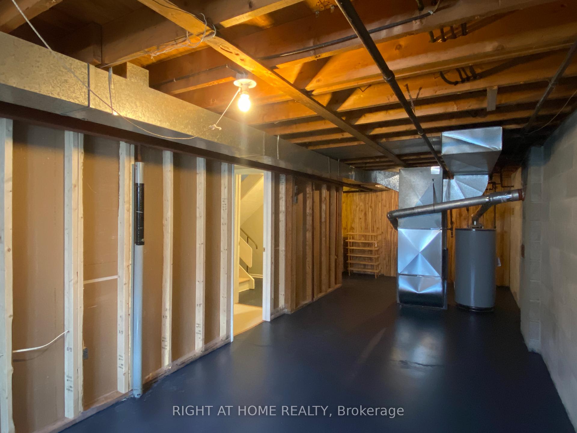 Photo 20 of 271 Ridgepark Private, Ottawa, Meadowlands/Crestview — HOMEH