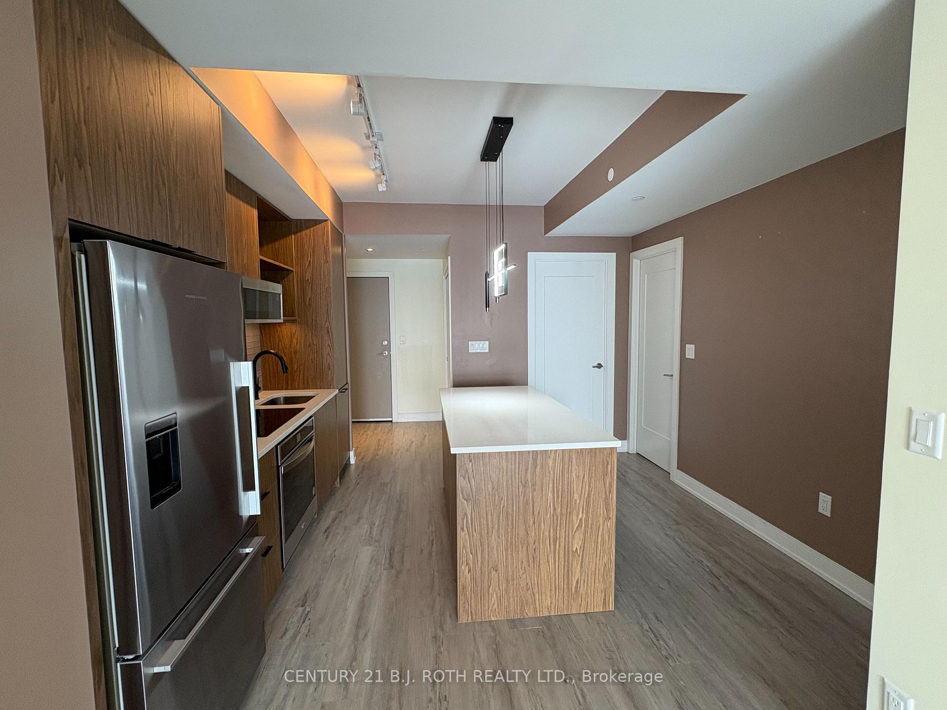 Photo 7 of Unit 609, 185 Dunlop Street, Barrie, Lakeshore — HOMEH