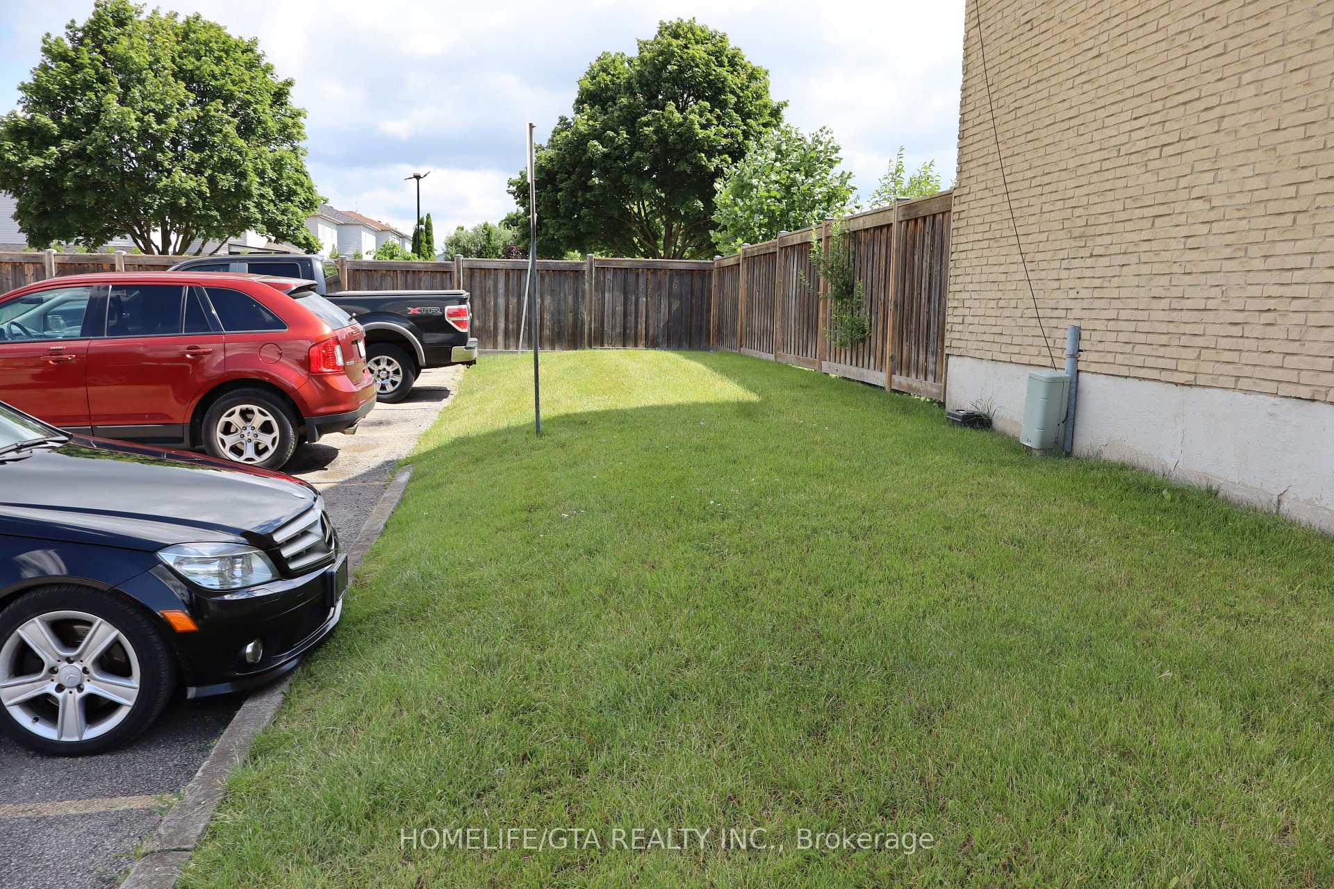 Photo 7 of Unit 8, 1338 Upper Gage Avenue, Hamilton, Randall — HOMEH