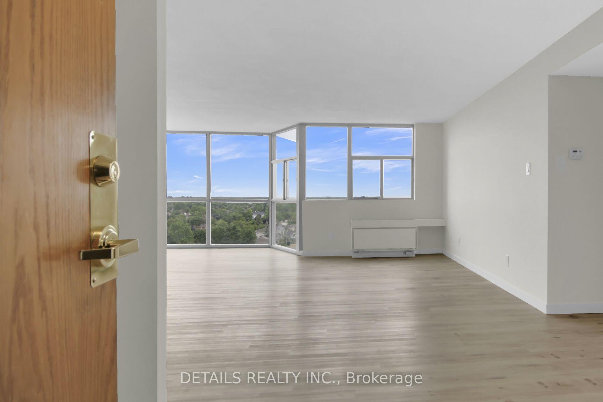 Photo 7 of Unit 1406, 2760 Carousel Crescent, Ottawa, Emerald Woods/Sawmill Creek — HOMEH