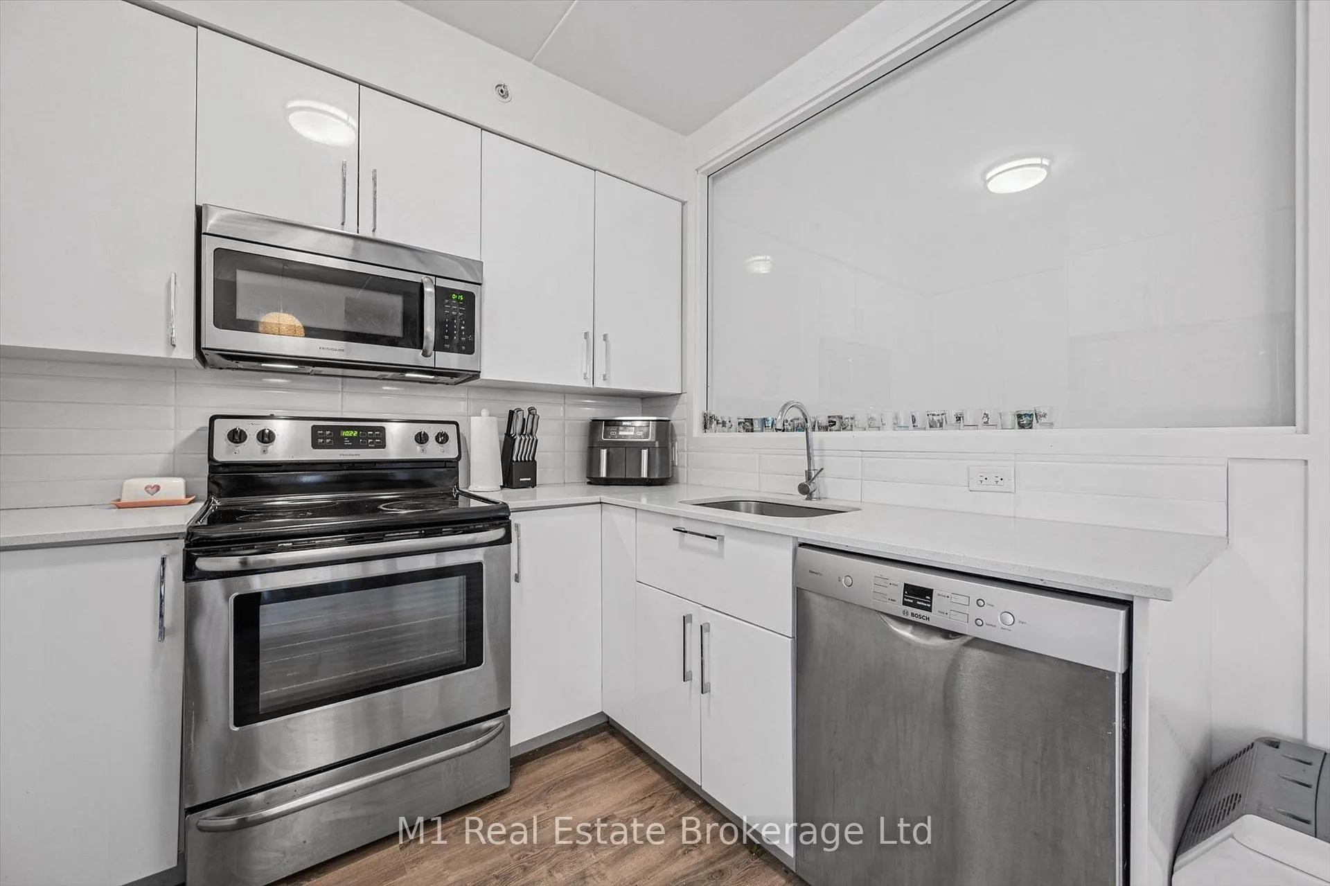 Photo 3 of Unit 304, 1219 Gordon Street, Guelph, Kortright West — HOMEH