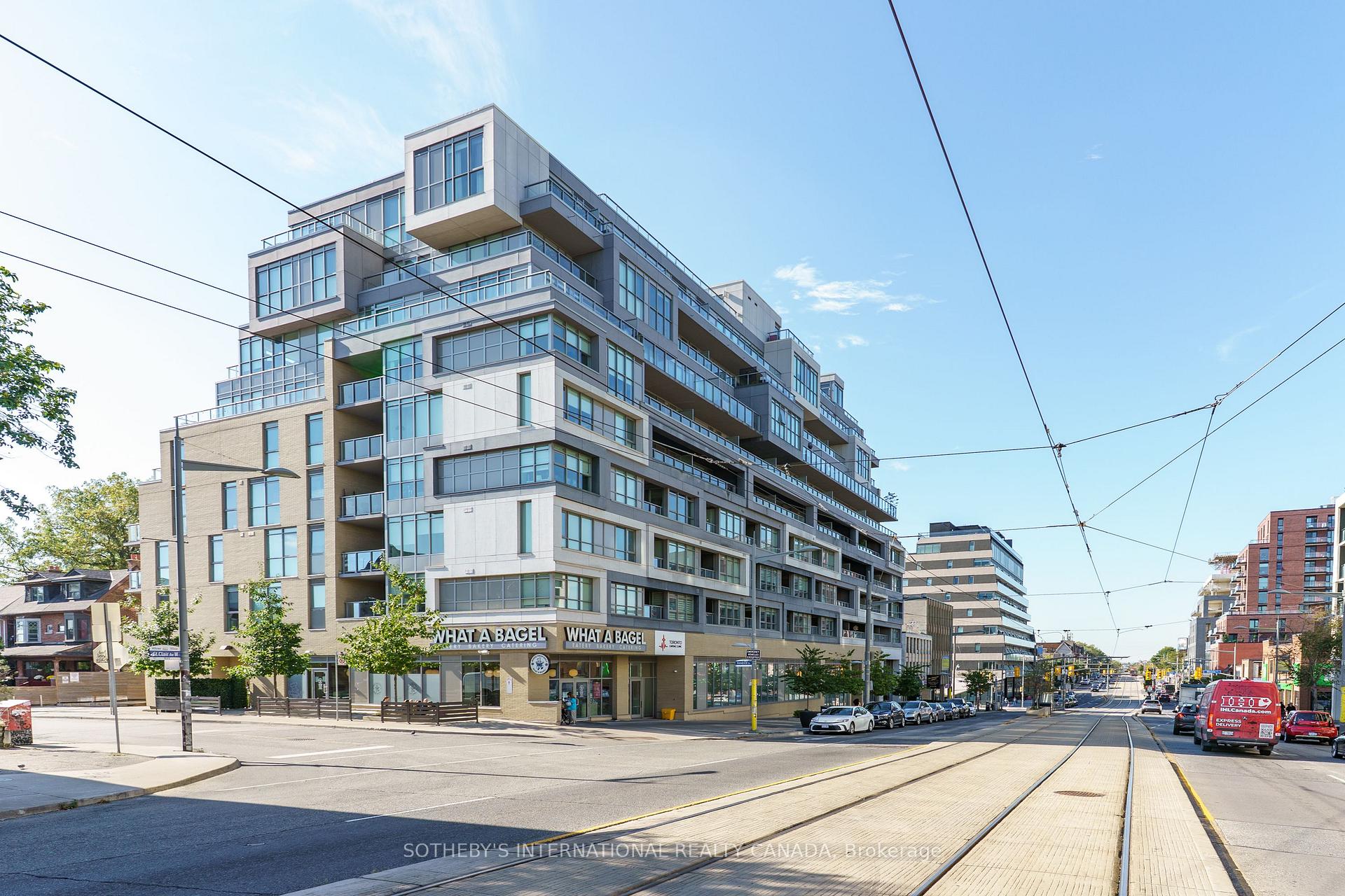 Front of Unit 707, 835 St. Clair Avenue W