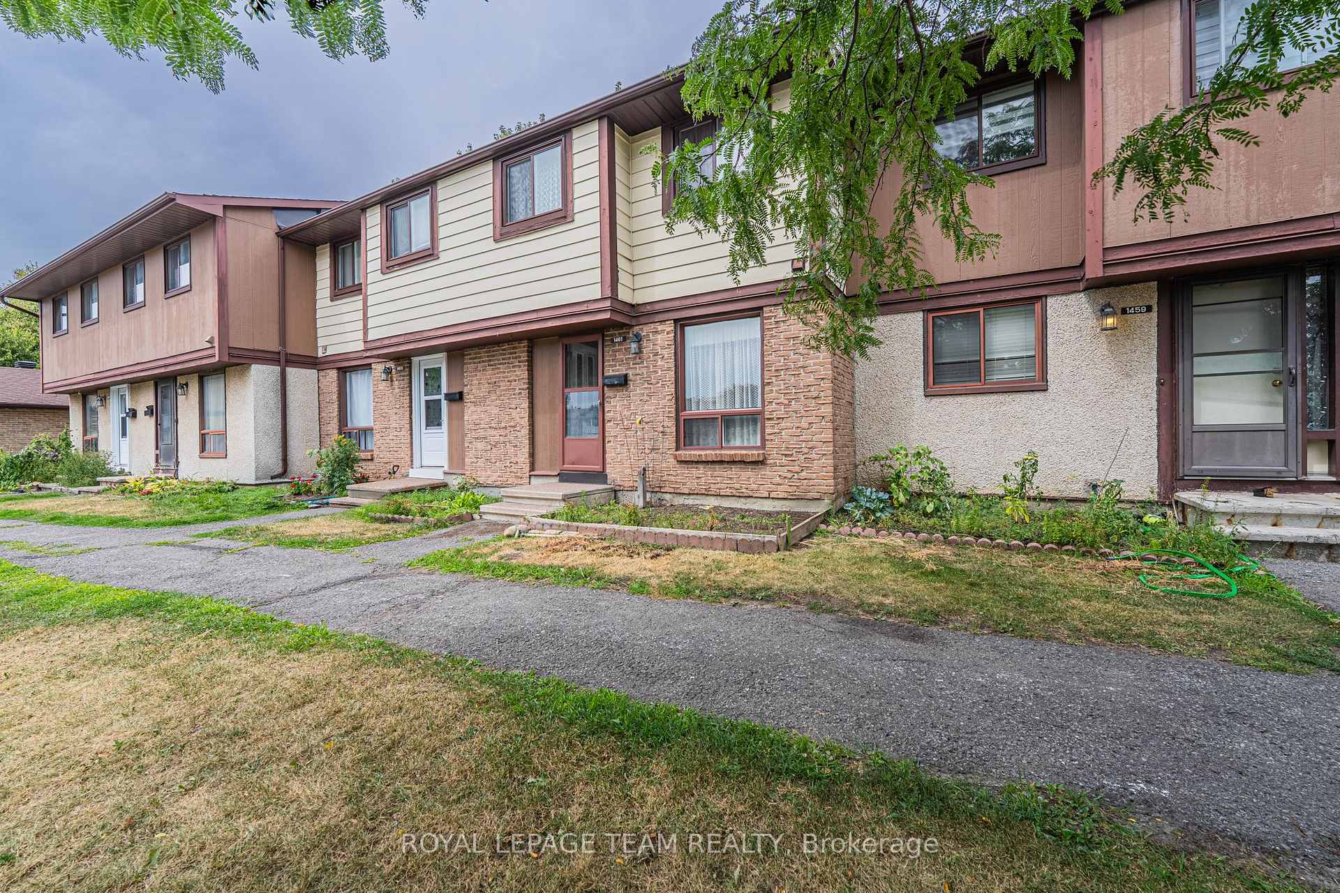Photo 3 of 1461 Murdock Gate, Ottawa, Cyrville — HOMEH