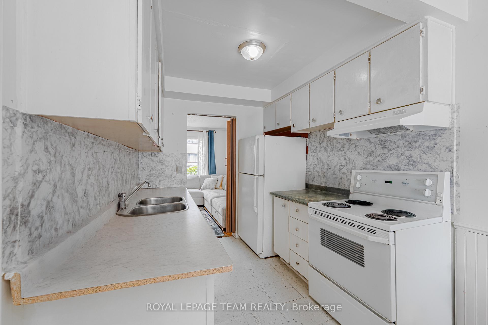 Photo 12 of 1461 Murdock Gate, Ottawa, Cyrville — HOMEH