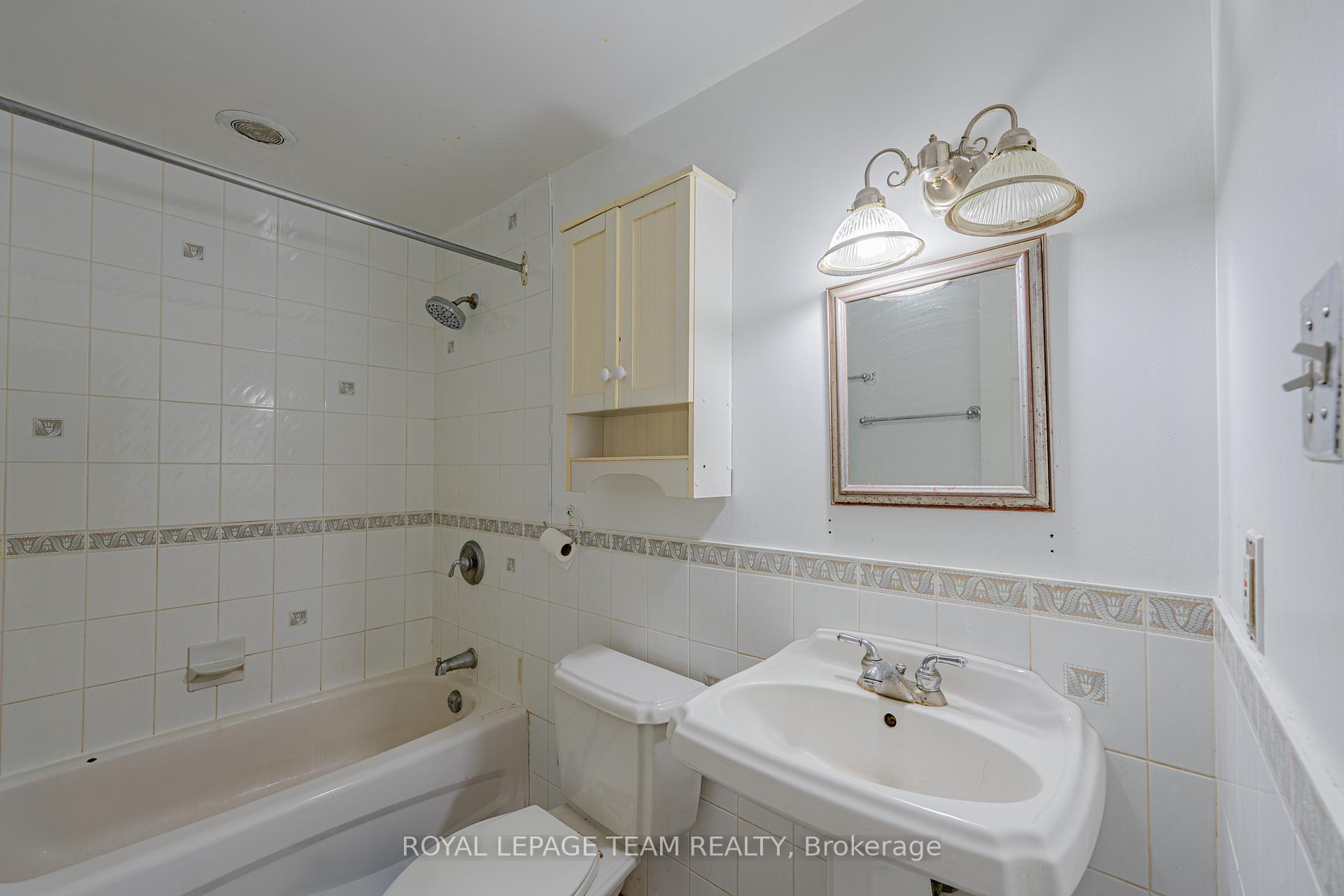 Photo 14 of 1461 Murdock Gate, Ottawa, Cyrville — HOMEH