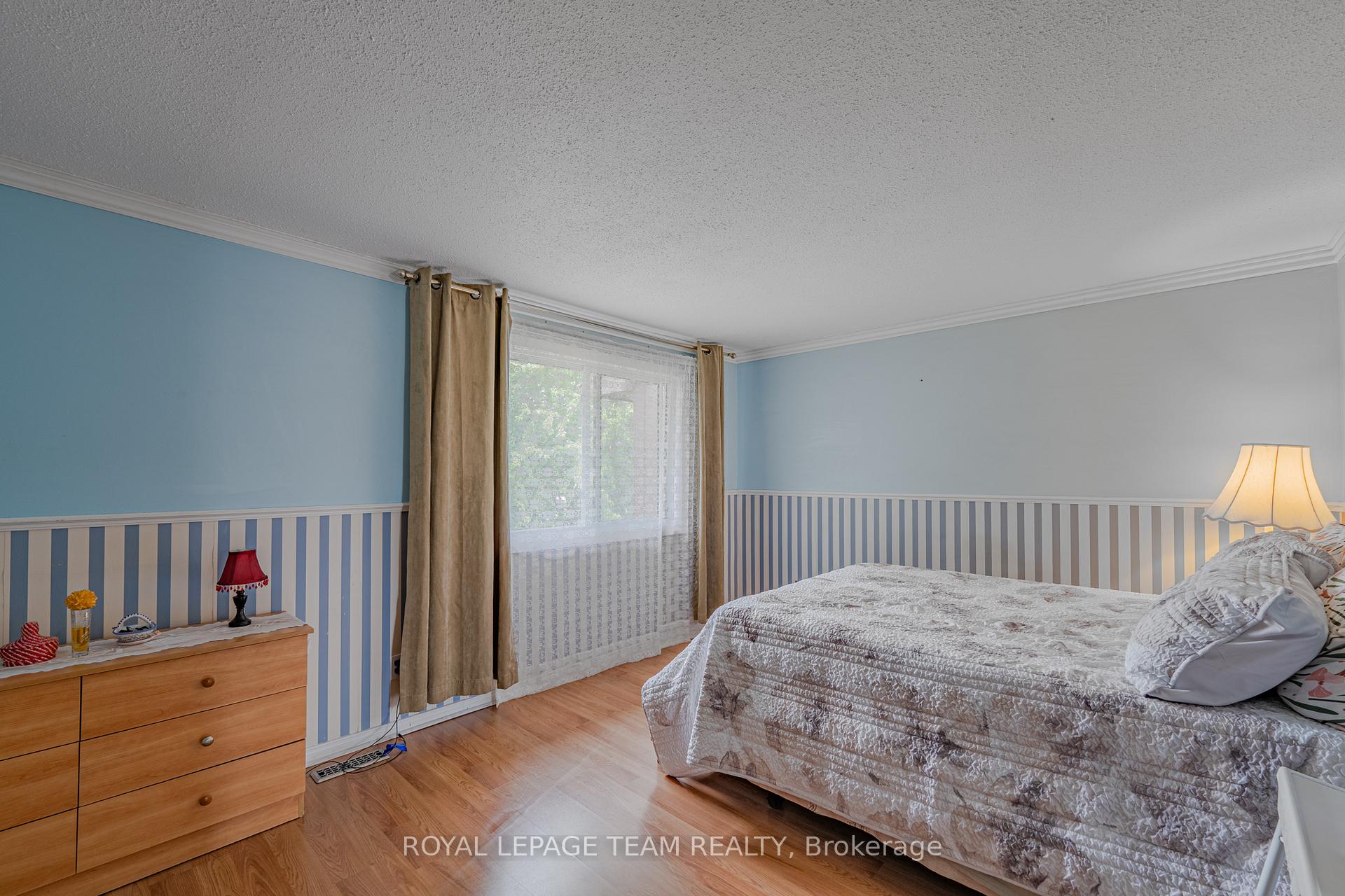 Photo 15 of 1461 Murdock Gate, Ottawa, Cyrville — HOMEH