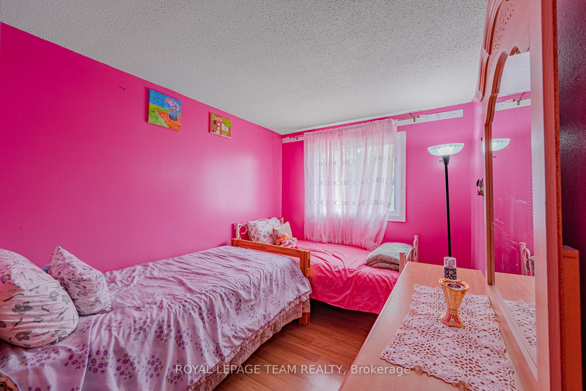 Photo 17 of 1461 Murdock Gate, Ottawa, Cyrville — HOMEH