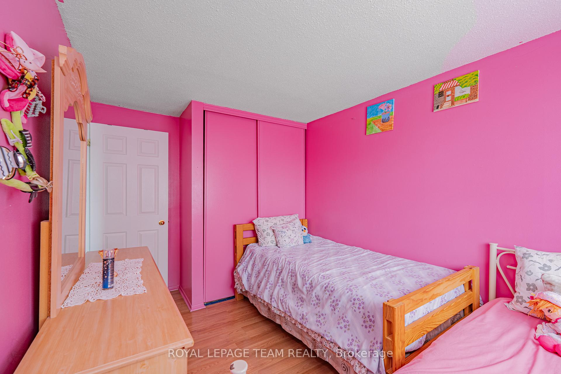 Photo 19 of 1461 Murdock Gate, Ottawa, Cyrville — HOMEH