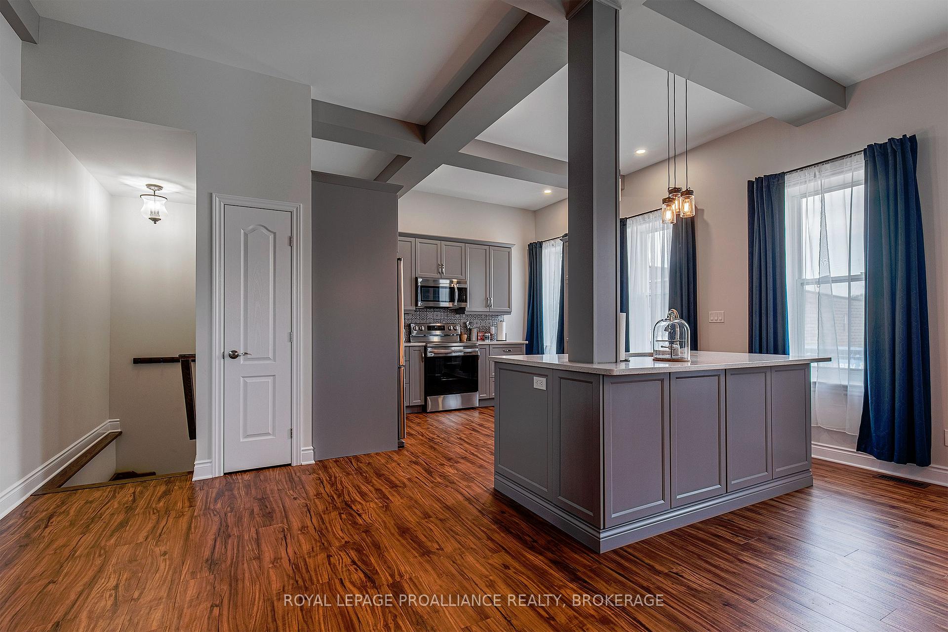 Photo 7 of 163 King Street E, Gananoque — HOMEH