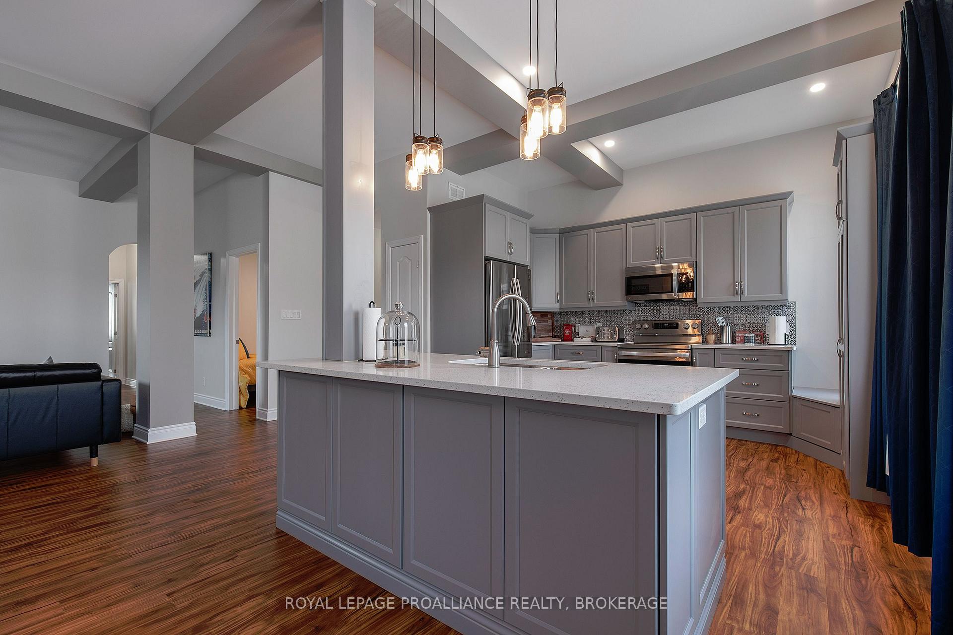 Photo 8 of 163 King Street E, Gananoque — HOMEH