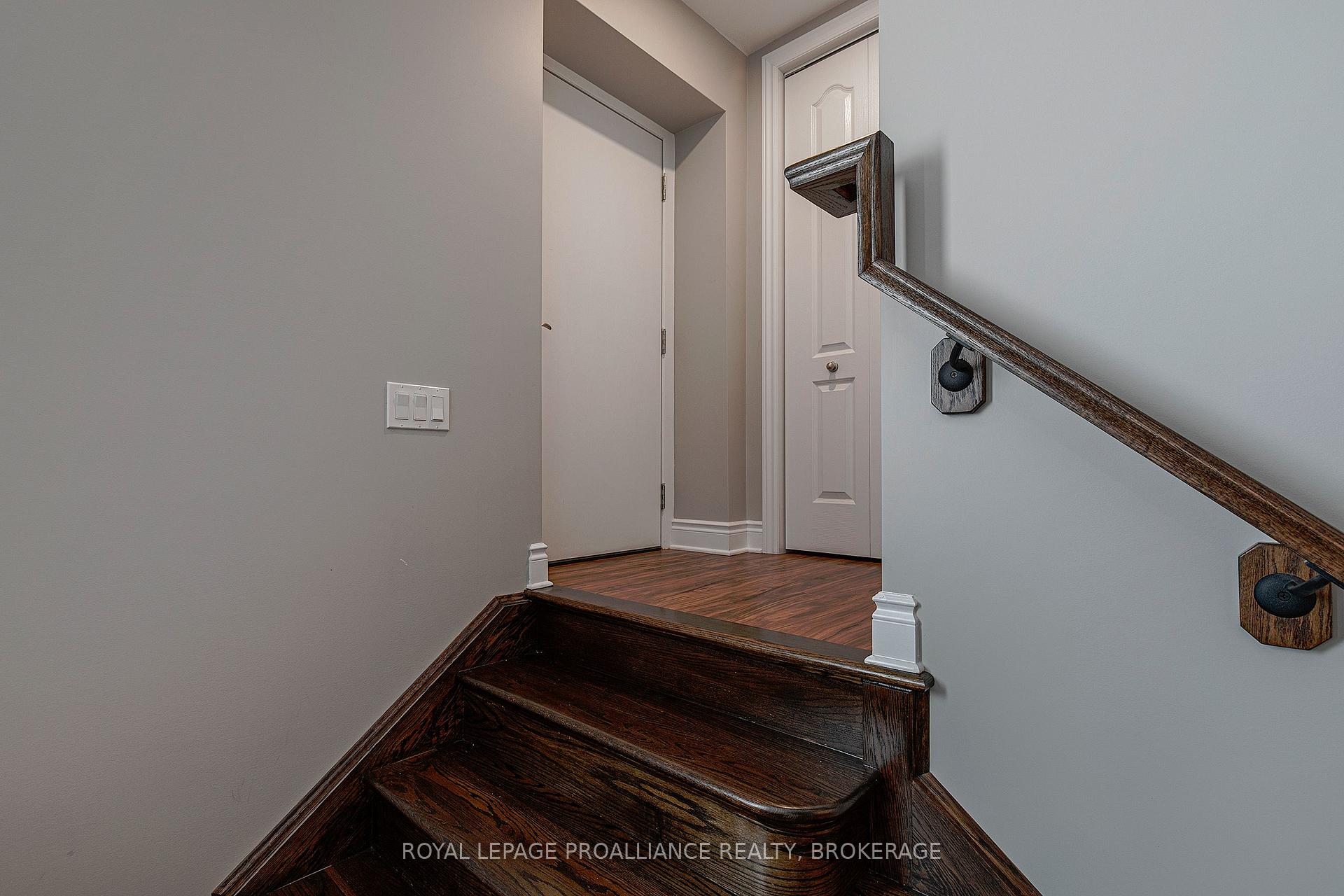 Photo 30 of 163 King Street E, Gananoque — HOMEH