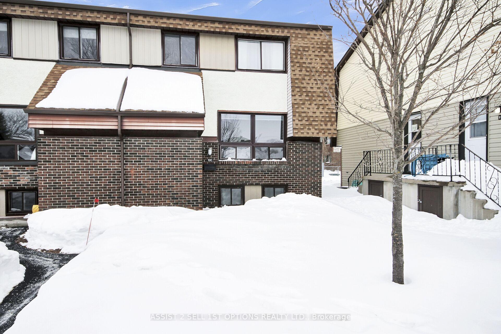 Front of Unit 98, 13C Woodvale Gn Crescent