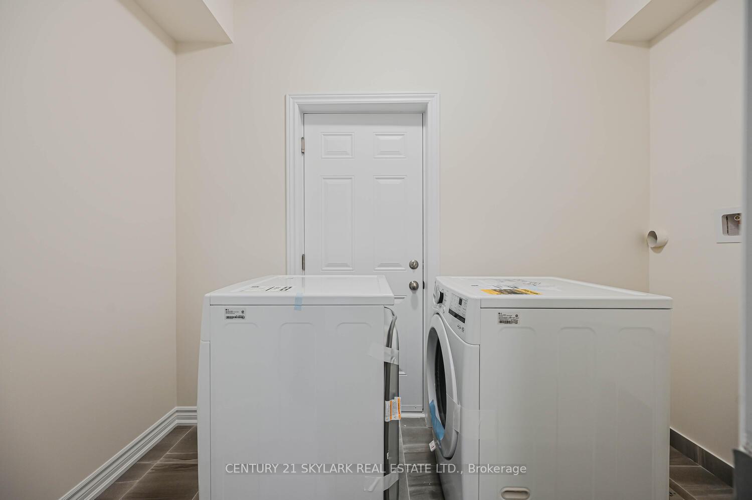 Photo 20 of 159 Gear Avenue, Erin — HOMEH