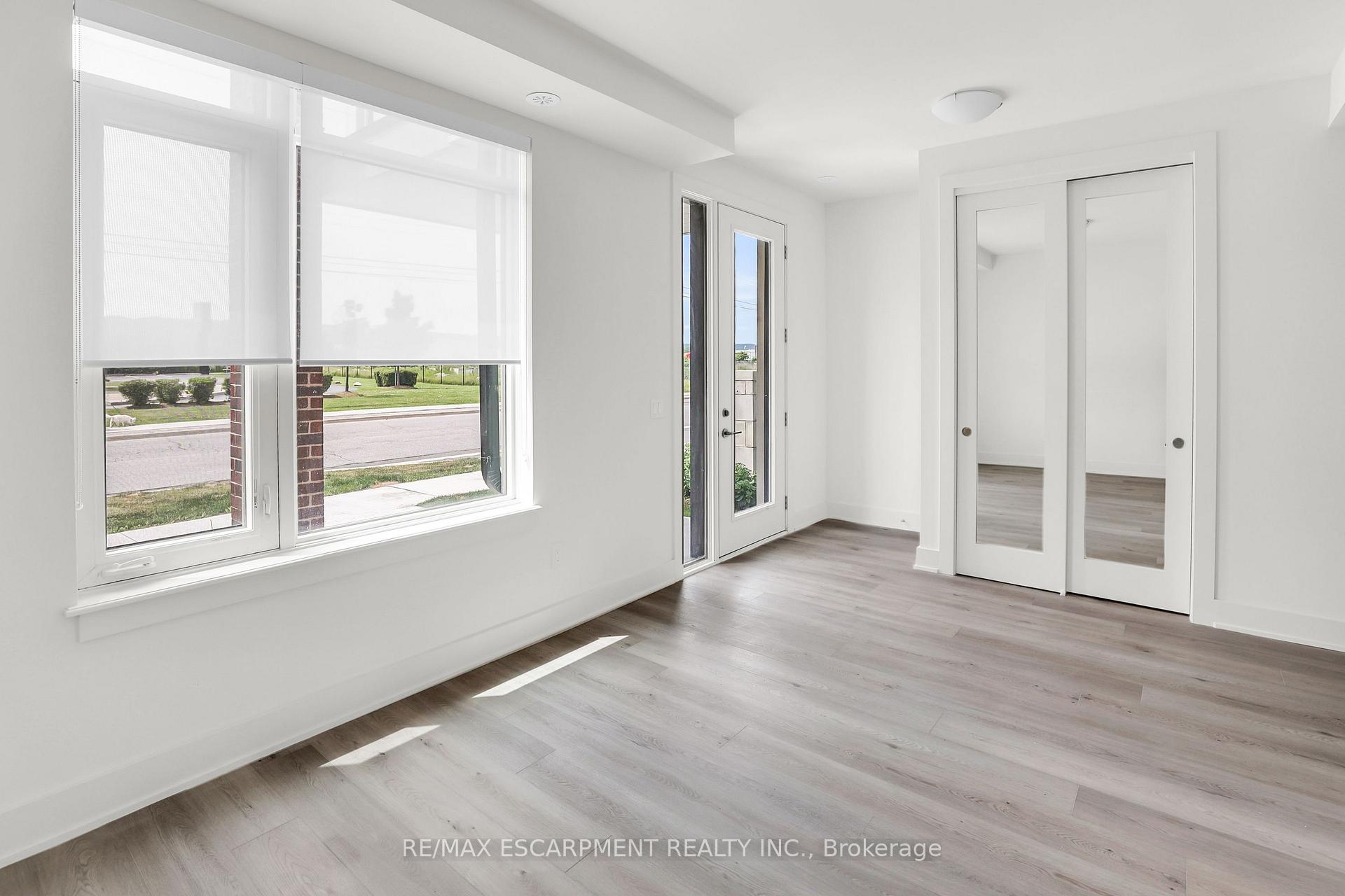 Photo 4 of 70 Windward Drive, Grimsby, Grimsby Beach — HOMEH