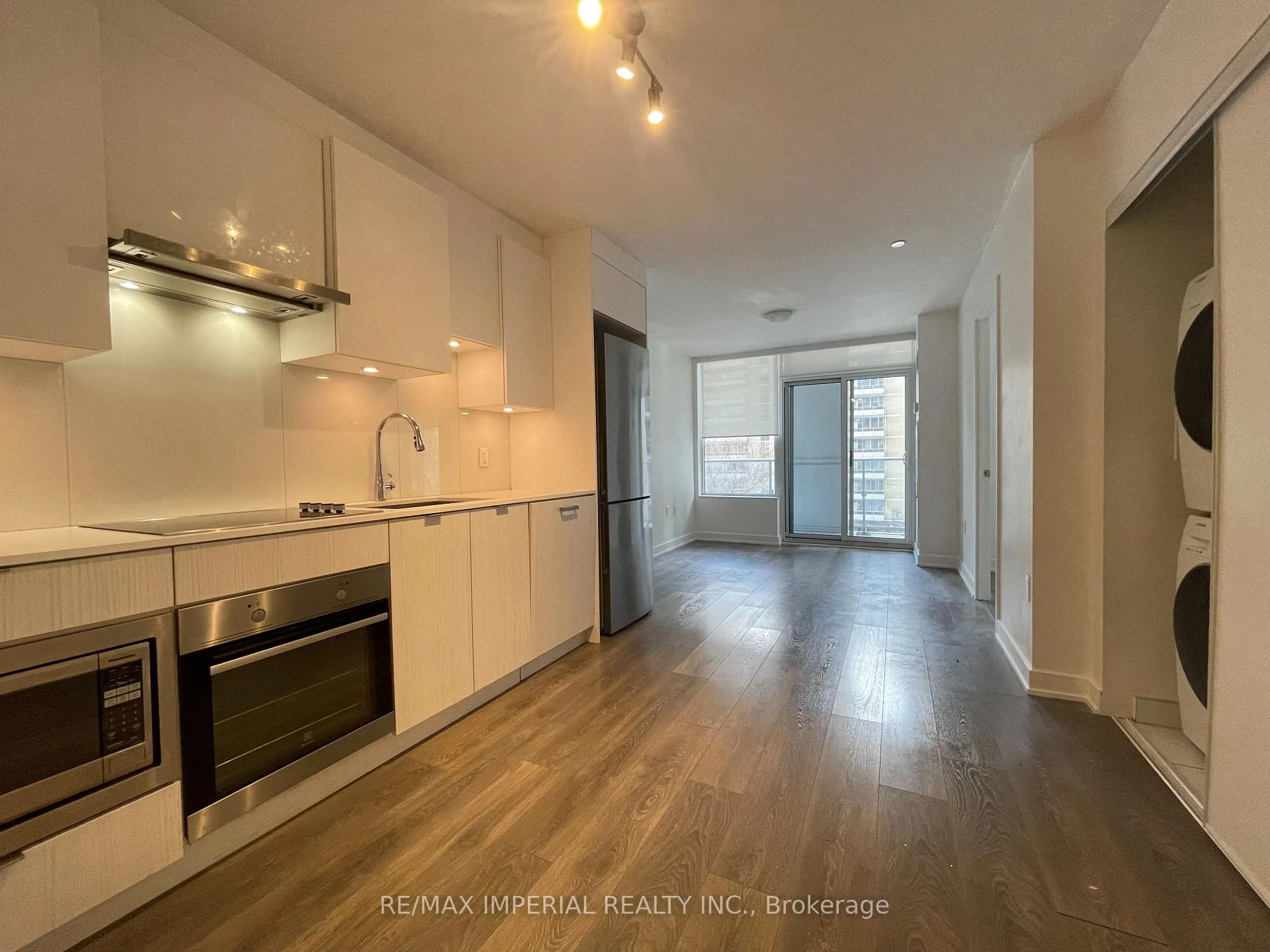 Photo 7 of Unit 405, 195 Redpath Avenue, Toronto, Mount Pleasant West — HOMEH