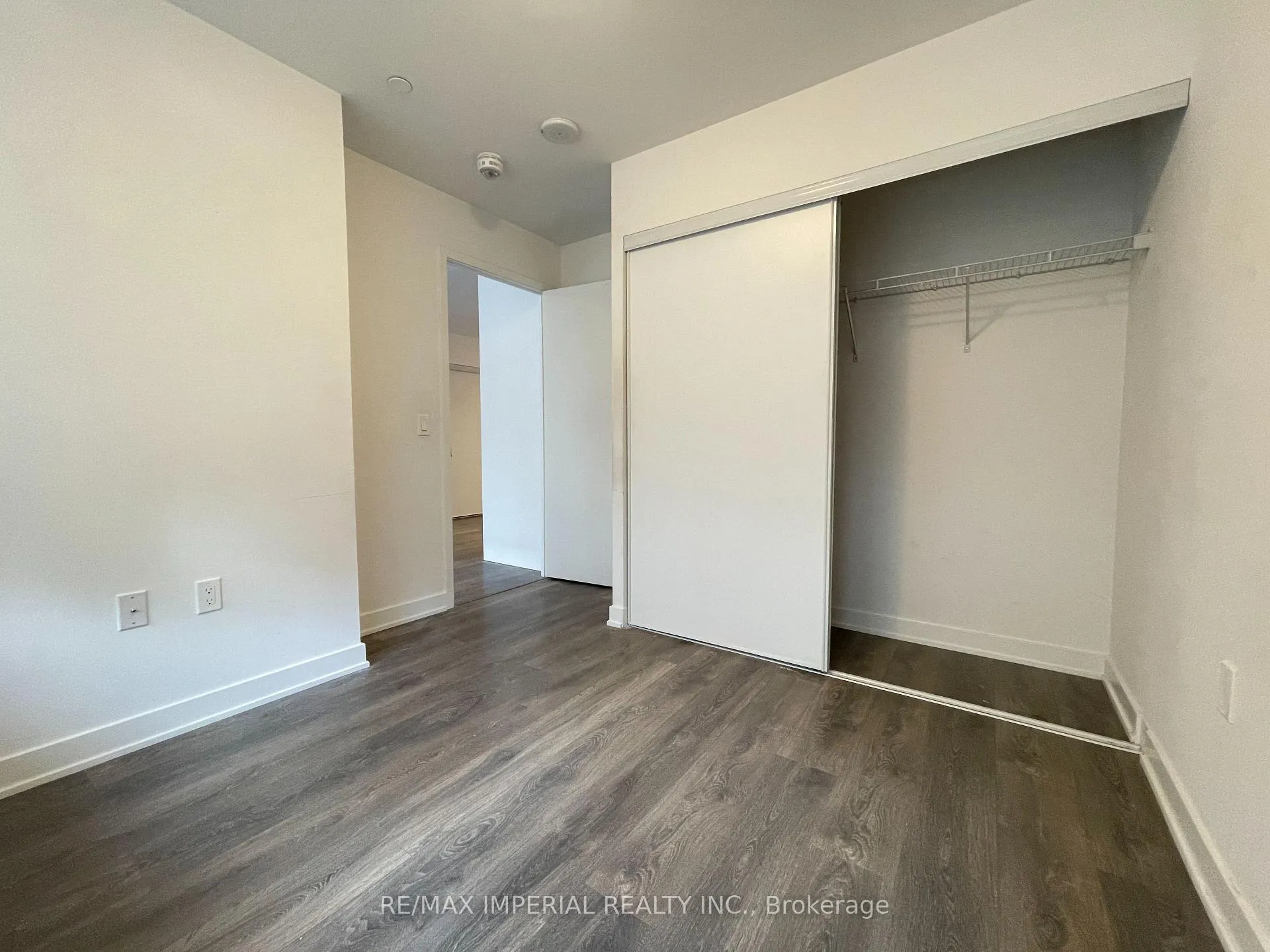 Photo 9 of Unit 405, 195 Redpath Avenue, Toronto, Mount Pleasant West — HOMEH